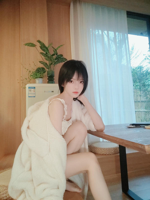 桜桃喵 NO.206 糯米小圆子[30P 152.8M]_第2集