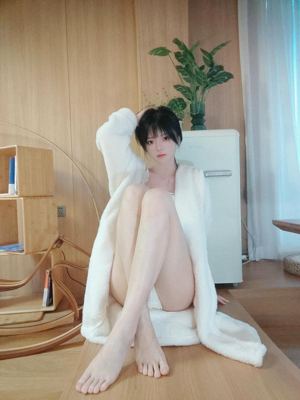 桜桃喵 NO.206 糯米小圆子[30P 152.8M]_第2集