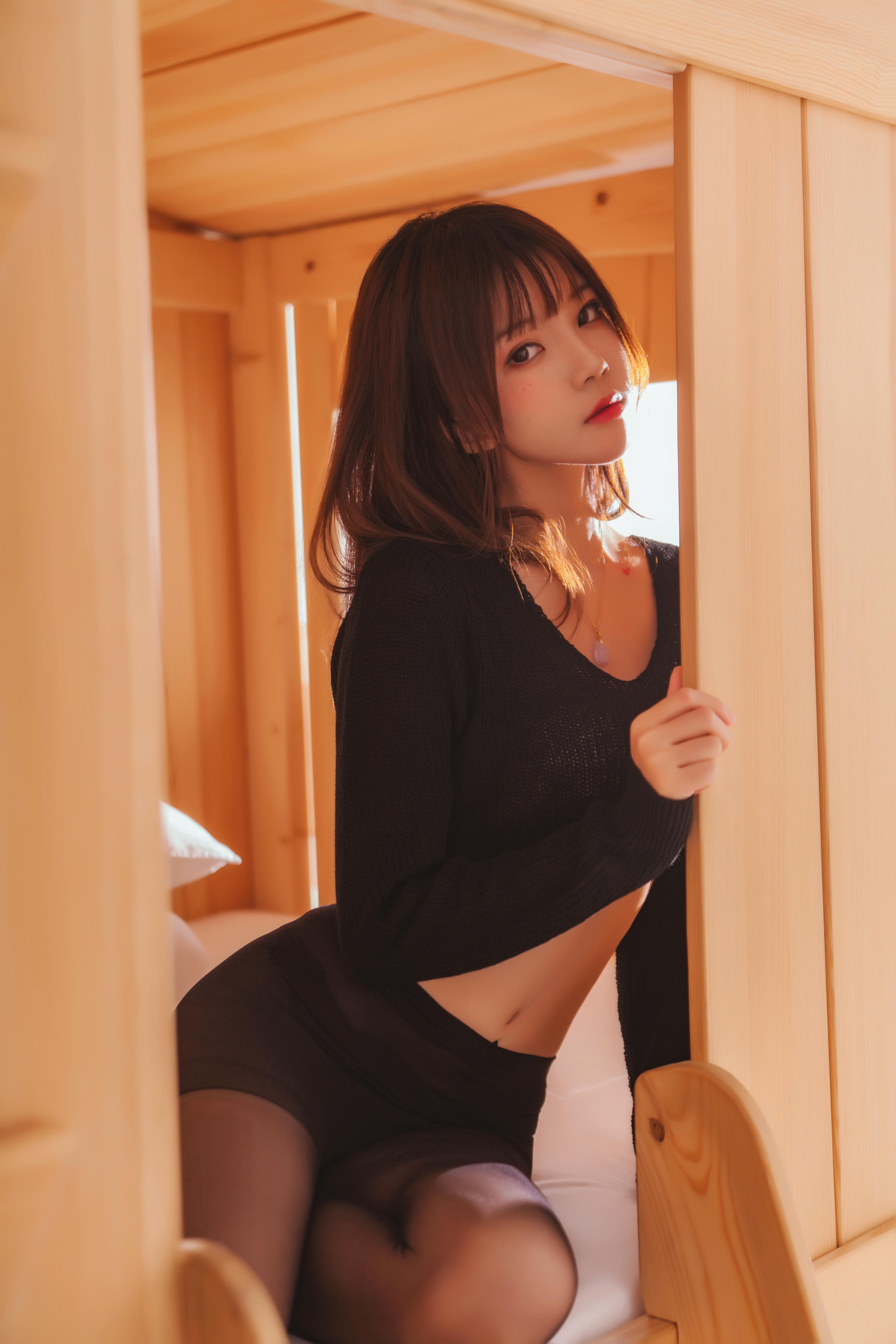 桜桃喵 NO.062 小黑 [32P-518MB]_第1集