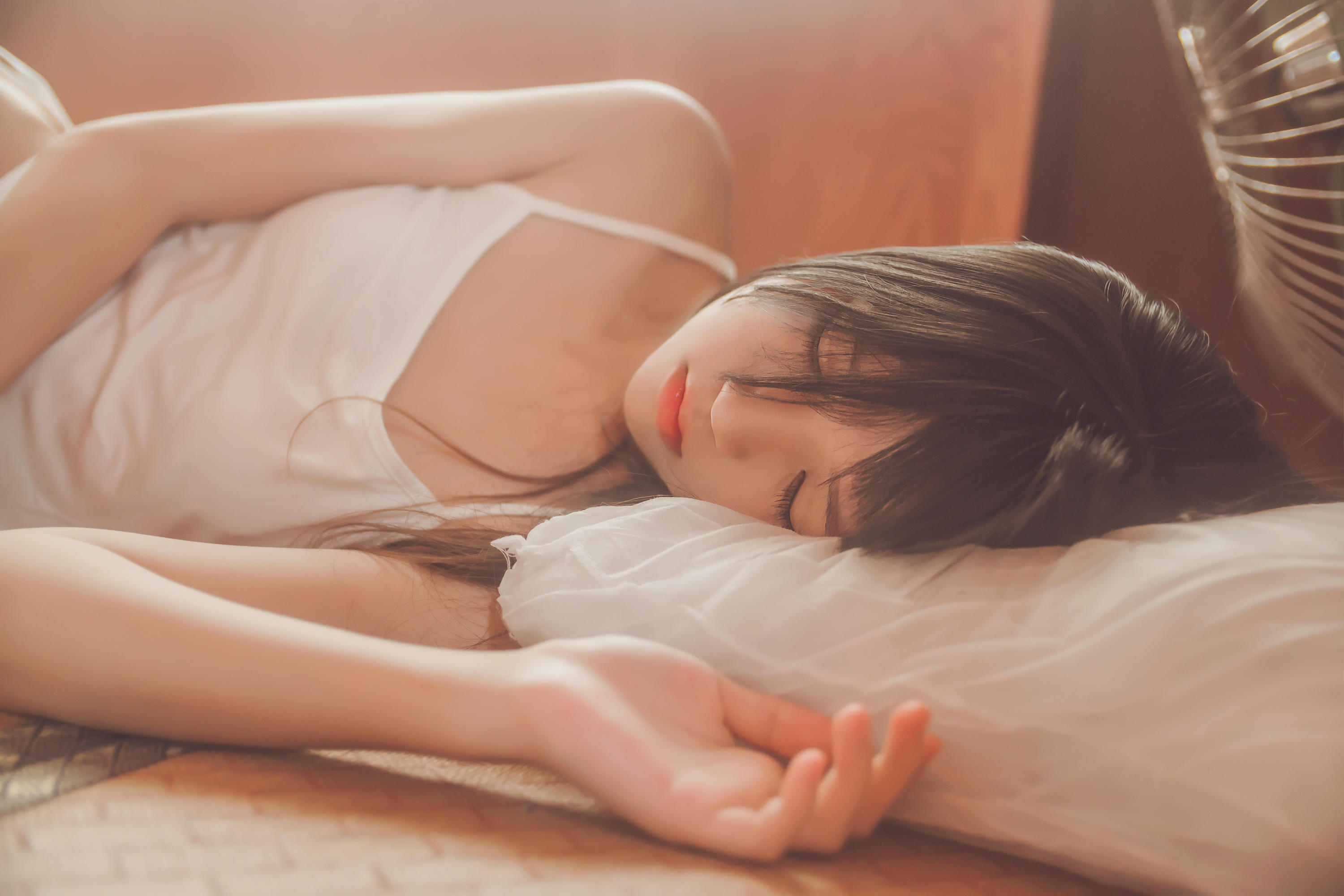 桜桃喵 NO.007 未熟1 小背心换水手服 [144P-1.43GB]_第1集