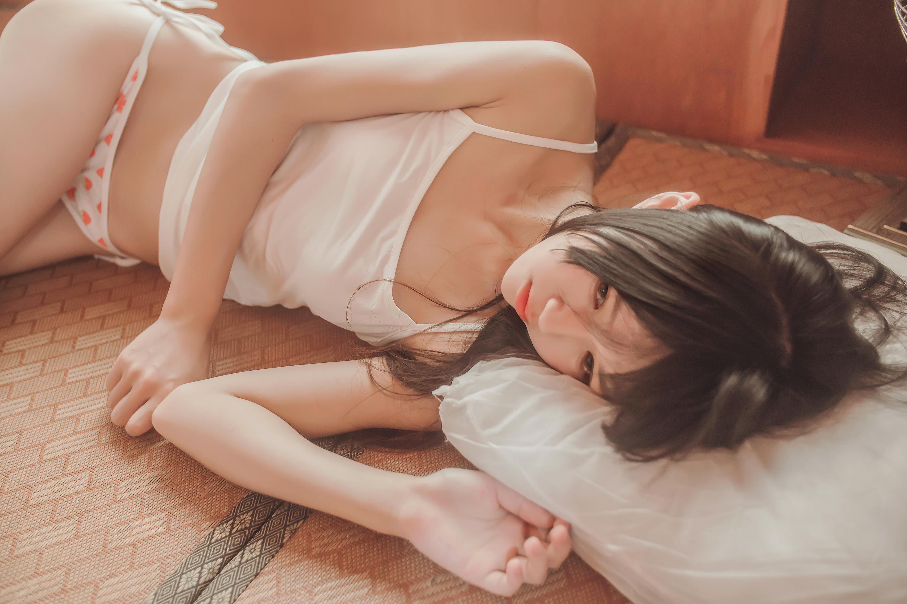 桜桃喵 NO.007 未熟1 小背心换水手服 [144P-1.43GB]_第1集