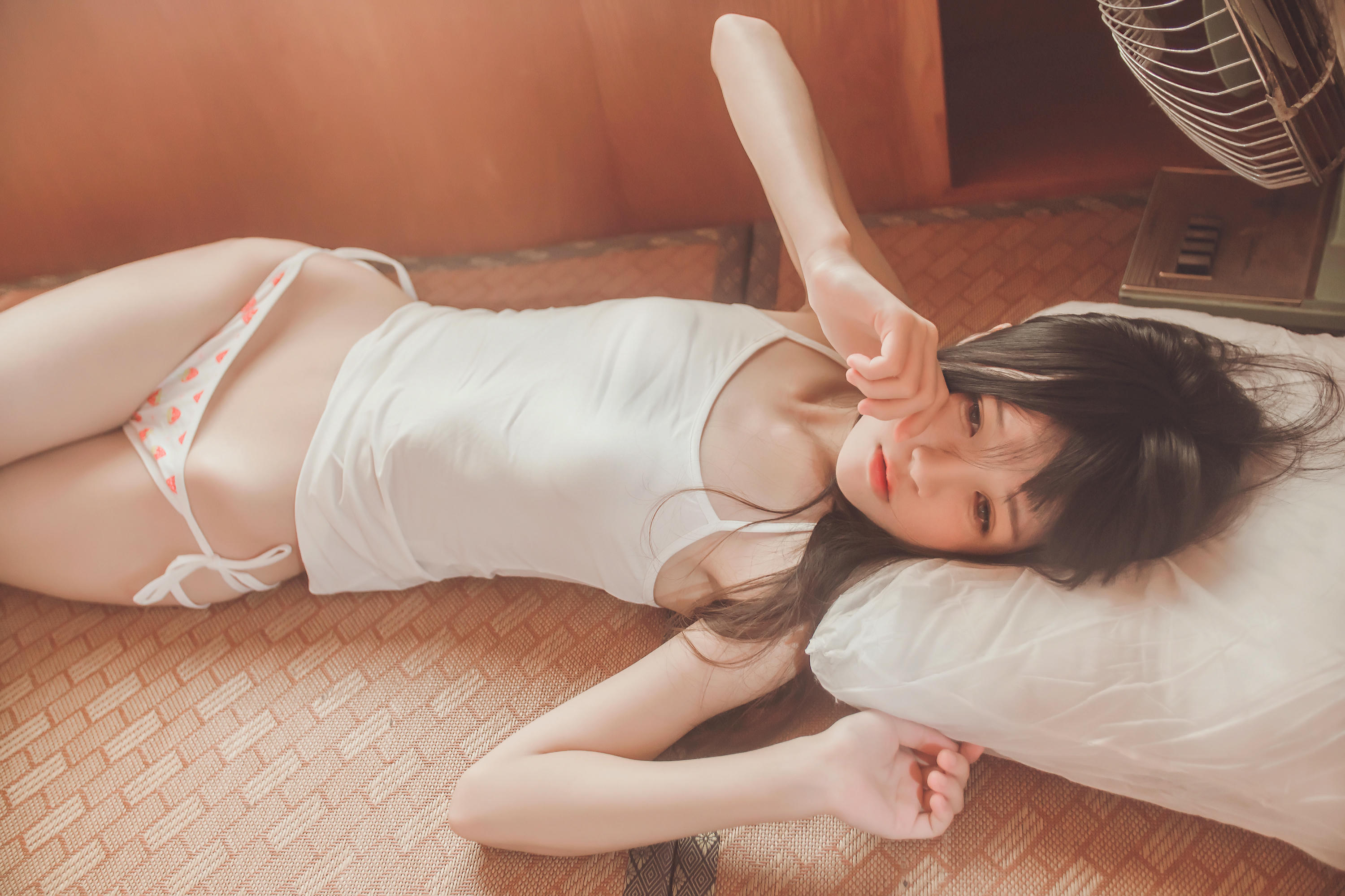 桜桃喵 NO.007 未熟1 小背心换水手服 [144P-1.43GB]_第1集