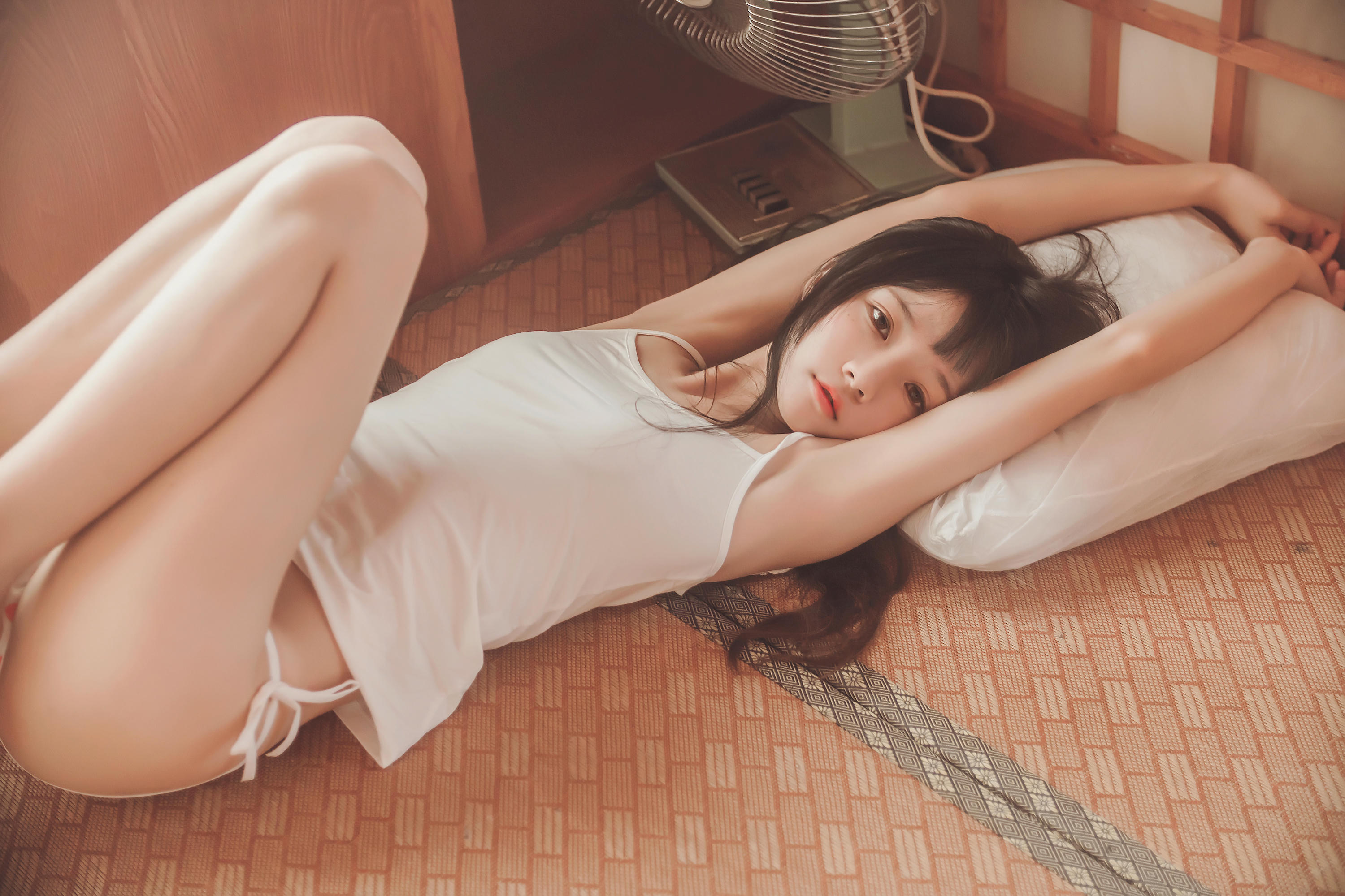 桜桃喵 NO.007 未熟1 小背心换水手服 [144P-1.43GB]_第1集