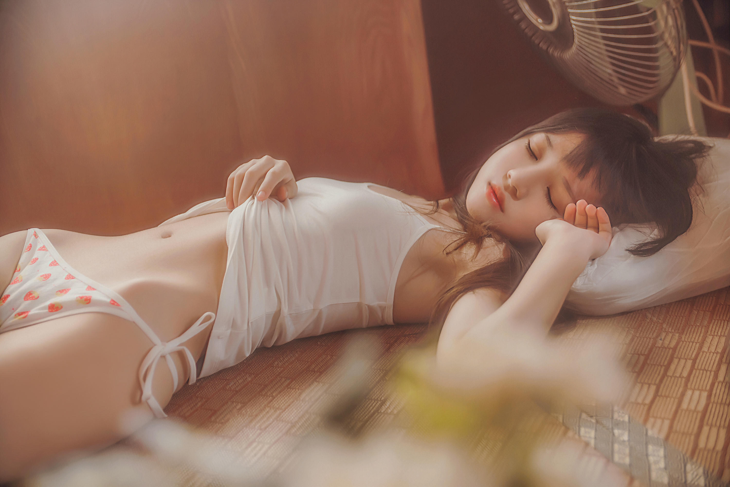 桜桃喵 NO.007 未熟1 小背心换水手服 [144P-1.43GB]_第1集