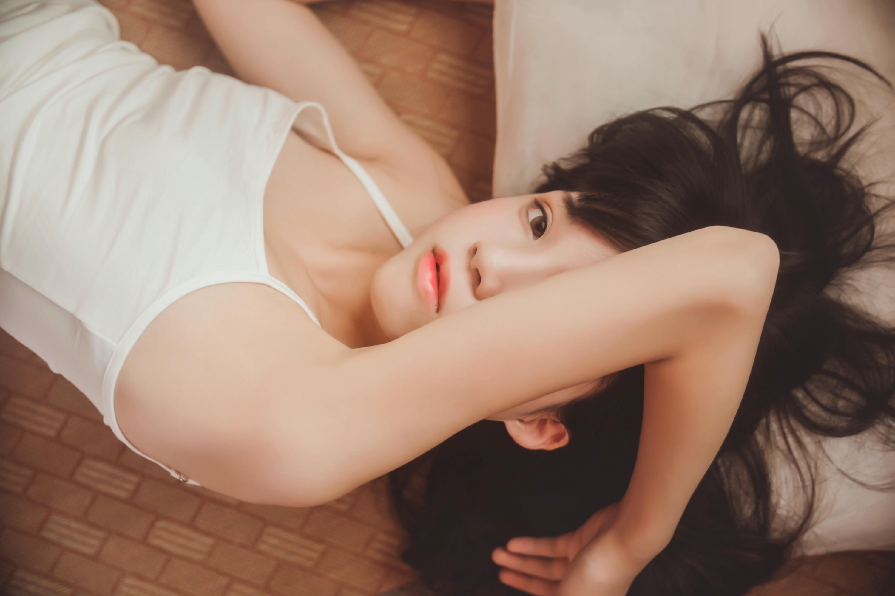 桜桃喵 NO.007 未熟1 小背心换水手服 [144P-1.43GB]_第2集