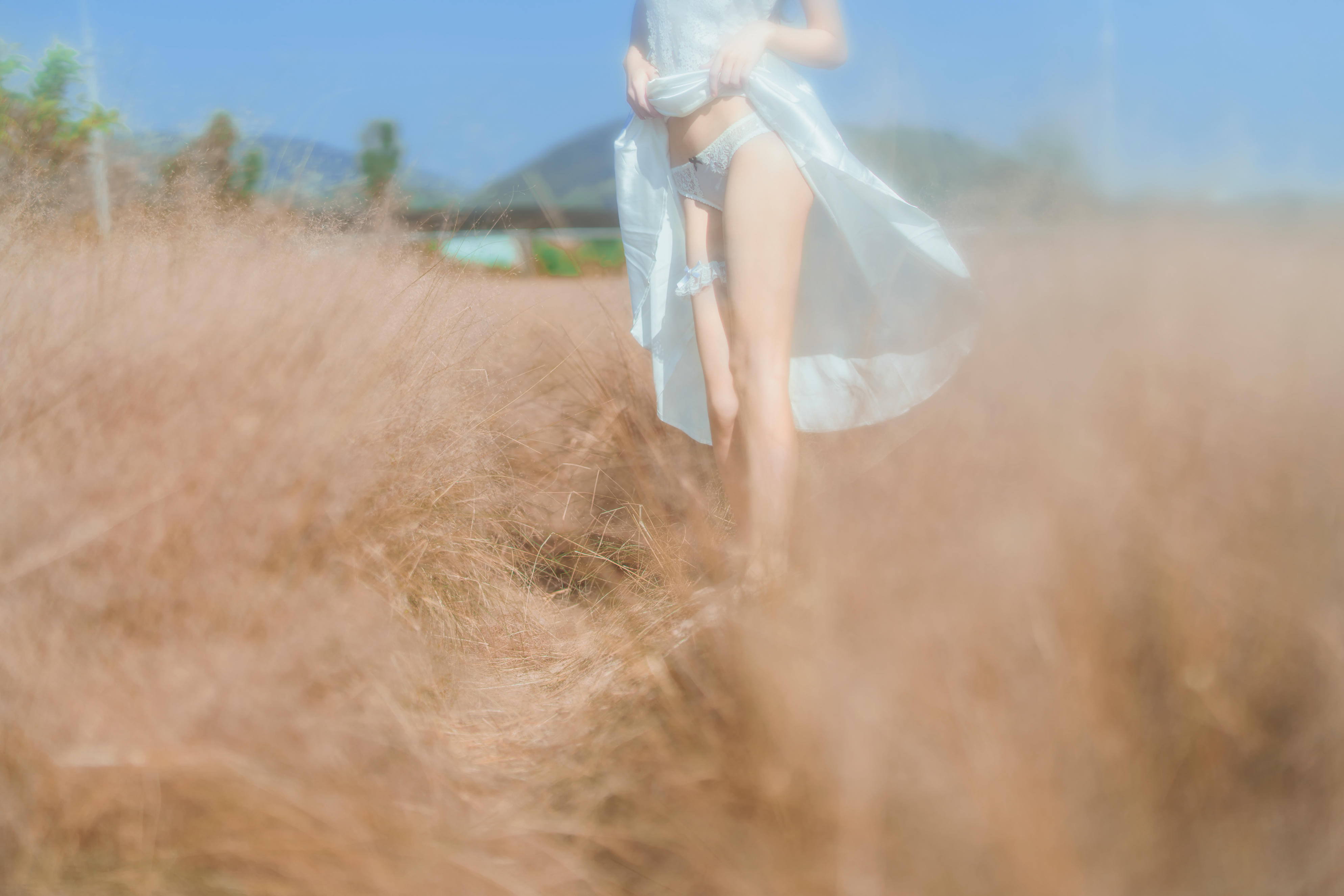 桜桃喵 NO.076 原野上的浪漫 [51P-1.0GB]_第2集