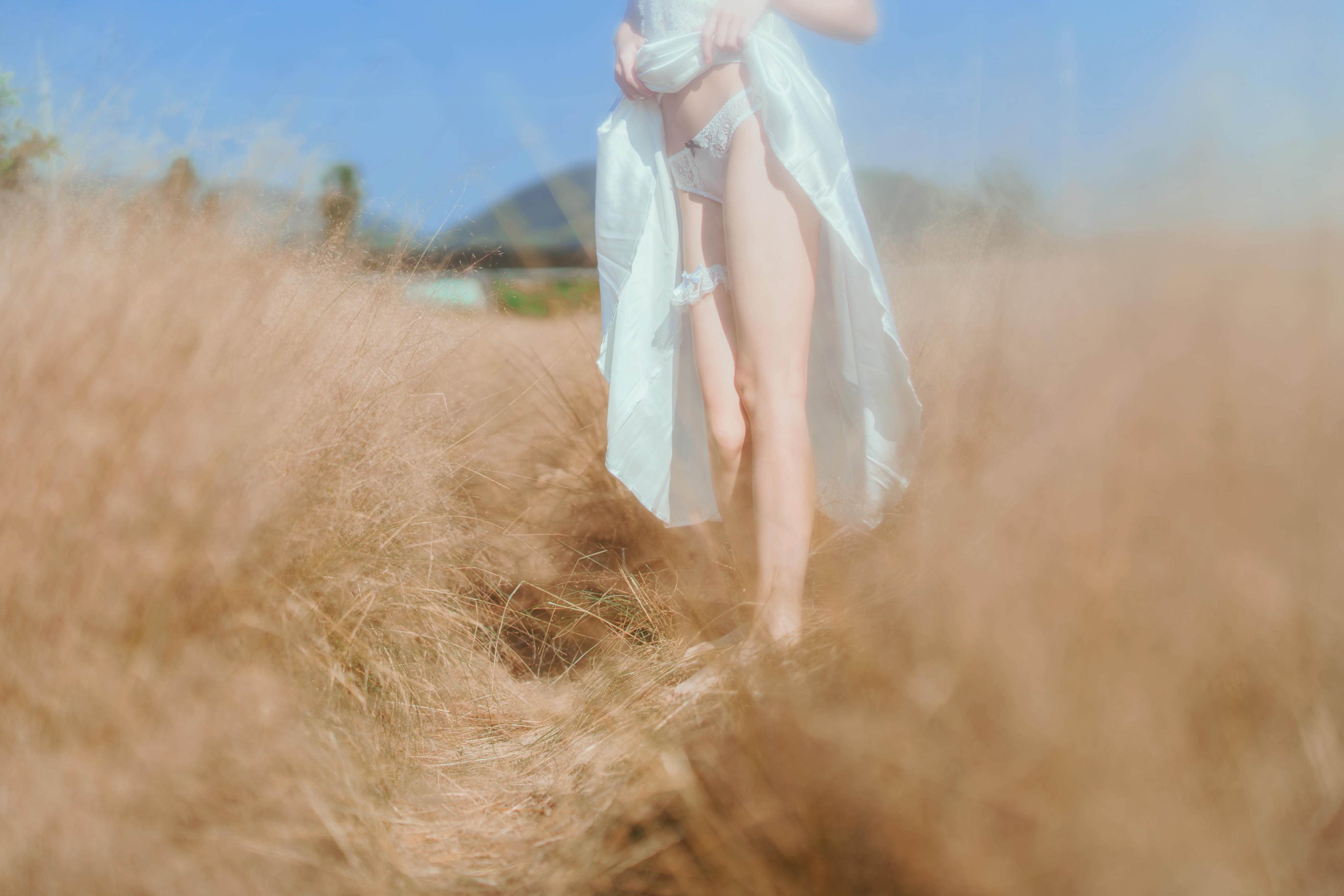 桜桃喵 NO.076 原野上的浪漫 [51P-1.0GB]_第2集