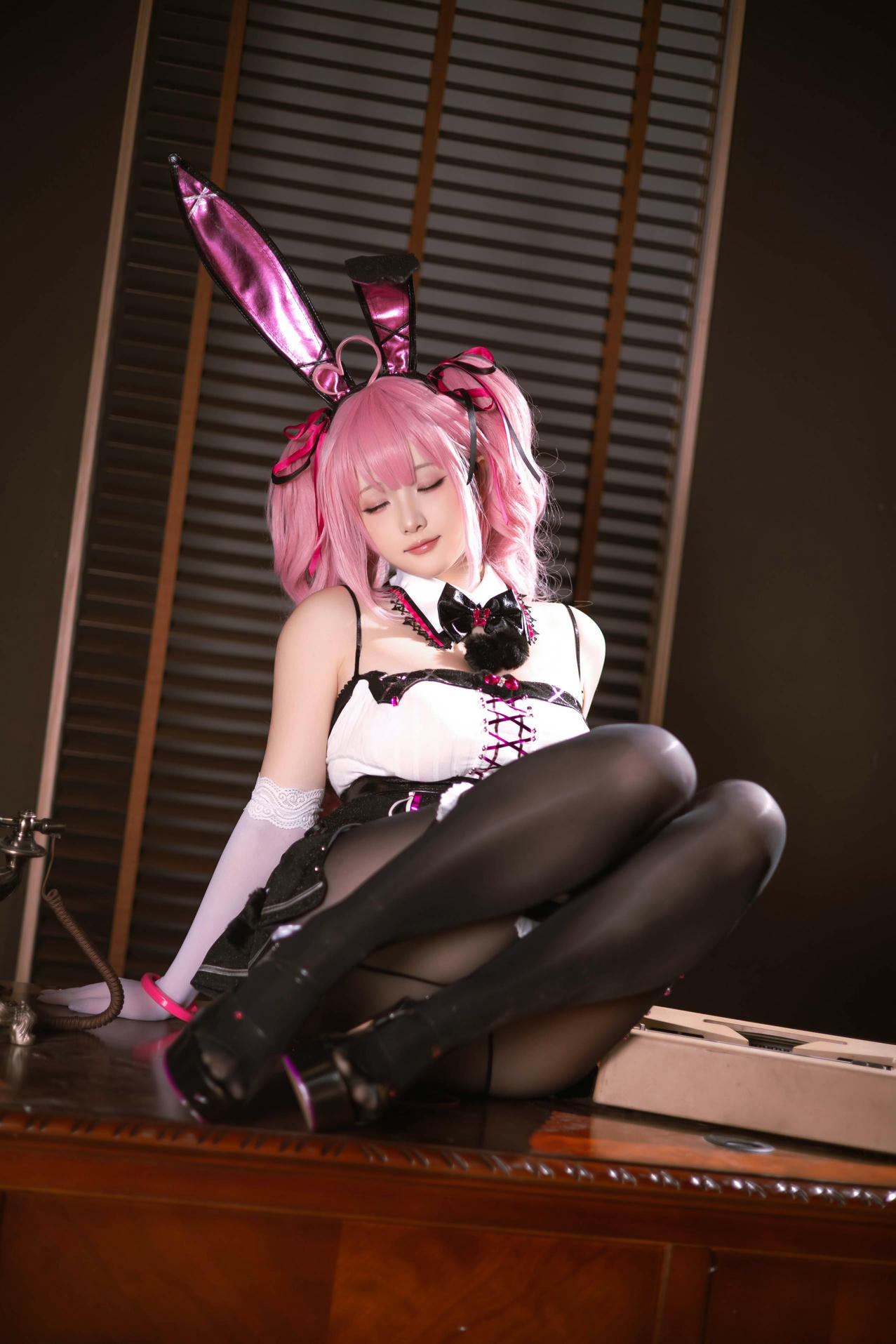 屿鱼 NO.007 patreon 23年6月-24年3月 [1239P 1.91GB]-主题排-不认识-粉毛兔女郎_第1集