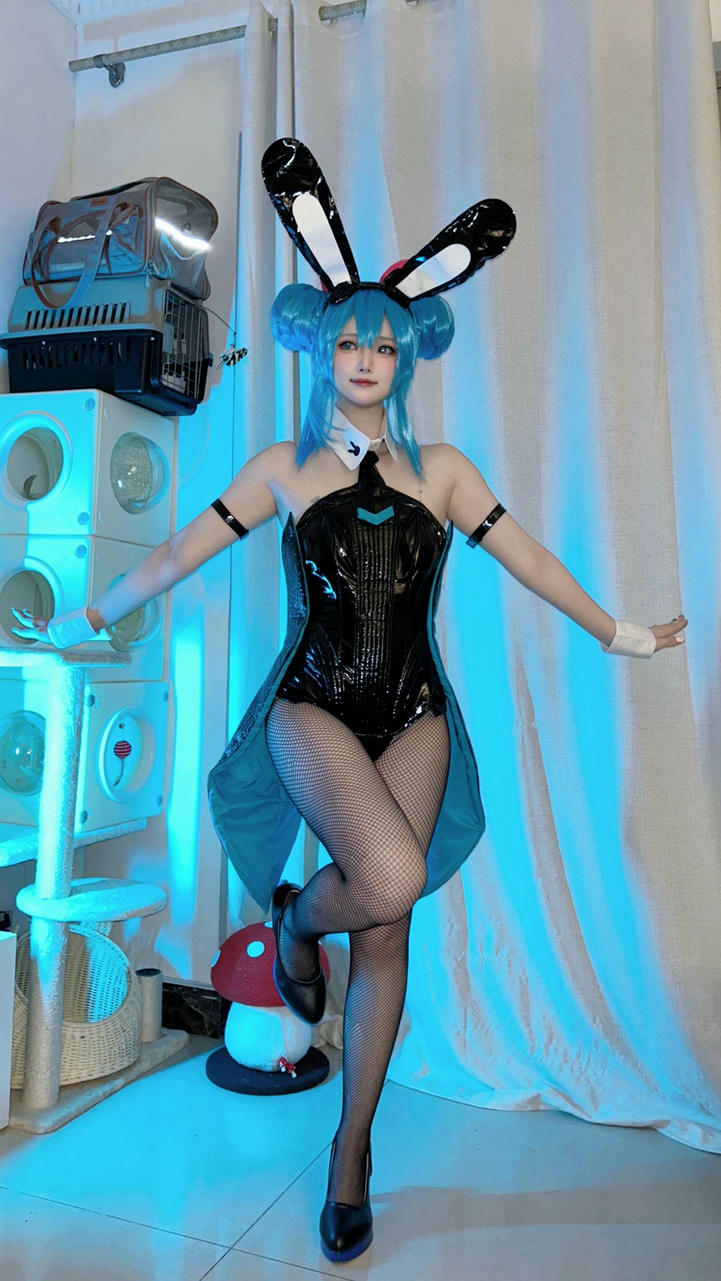 屿鱼 NO.007 patreon 23年6月-24年3月 [1239P 1.91GB]-主题排-初音未来-兔女郎_第1集