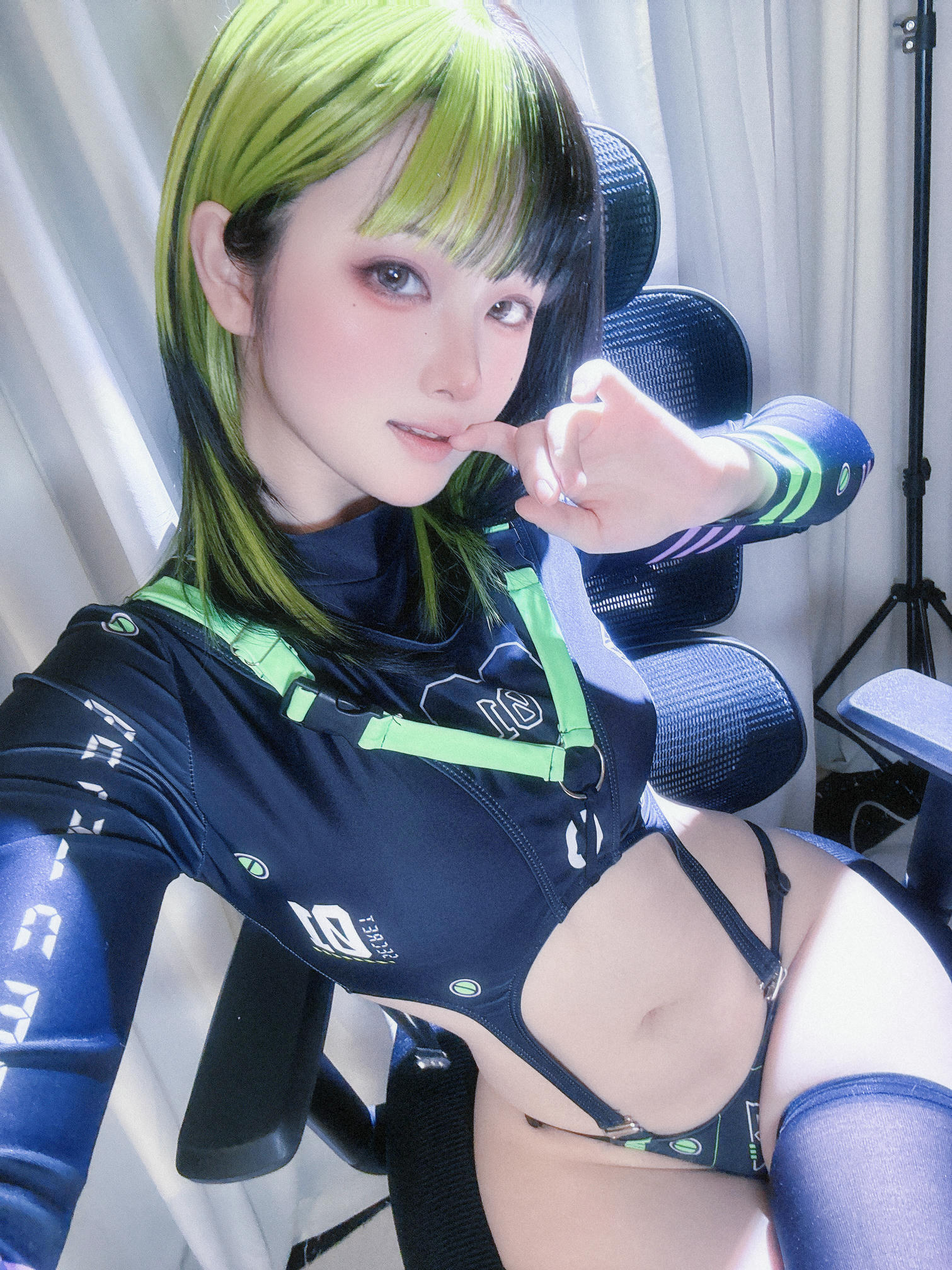 屿鱼 NO.003 黑绿 [24P 387M]_第1集