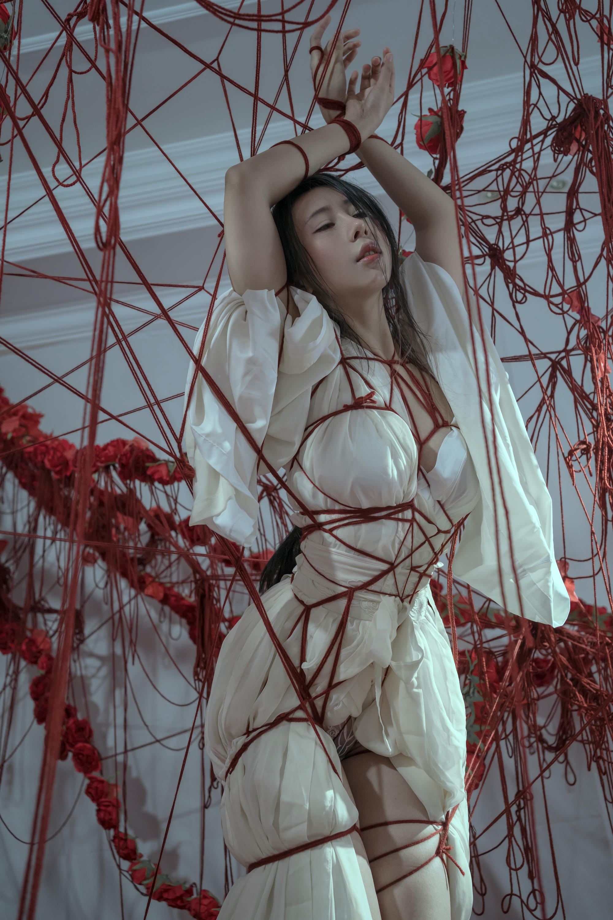 云溪溪 NO.022 奶桃 囚鸟 [64P 768MB]_第1集