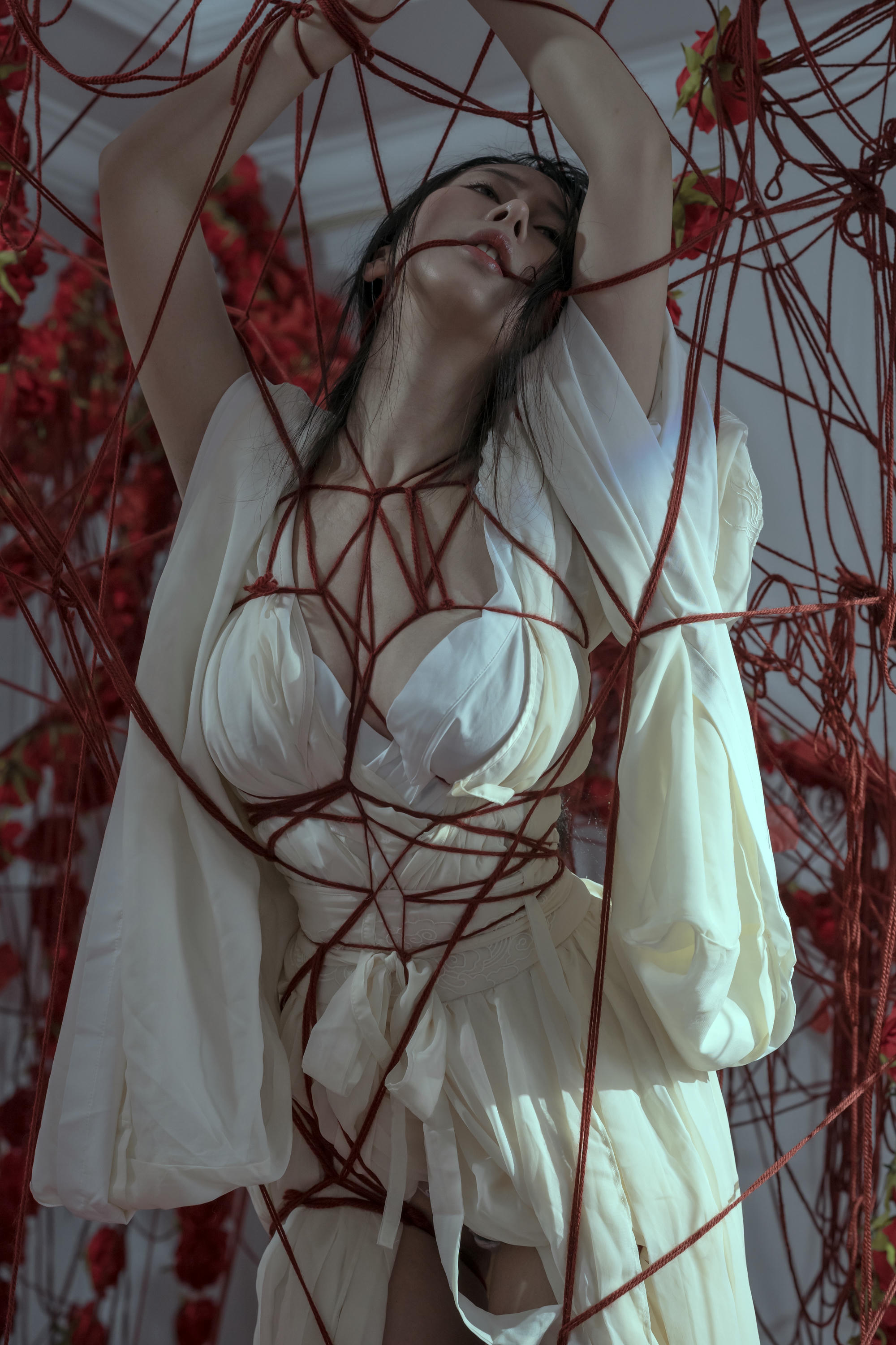 云溪溪 NO.022 奶桃 囚鸟 [64P 768MB]_第1集