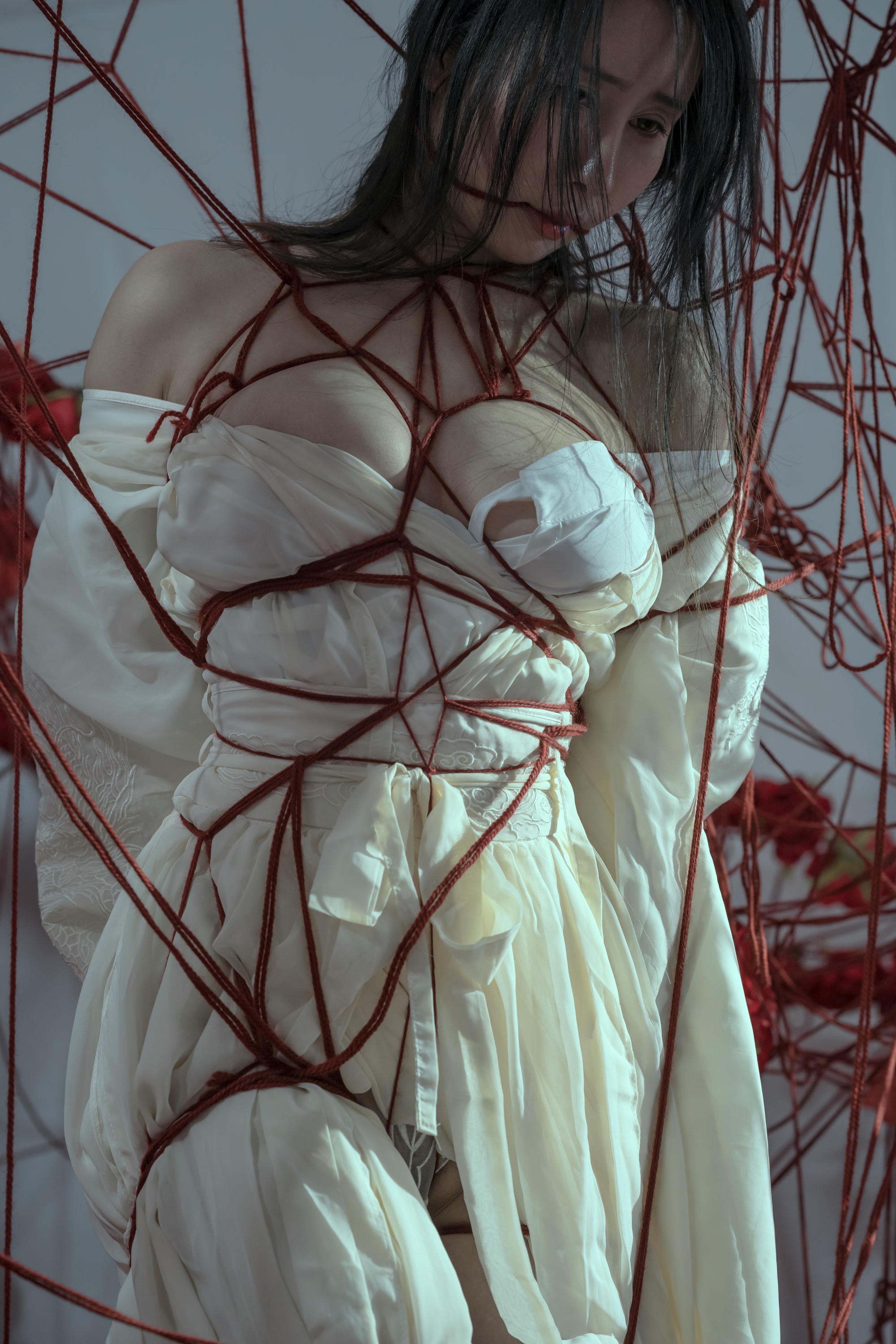 云溪溪 NO.022 奶桃 囚鸟 [64P 768MB]_第1集