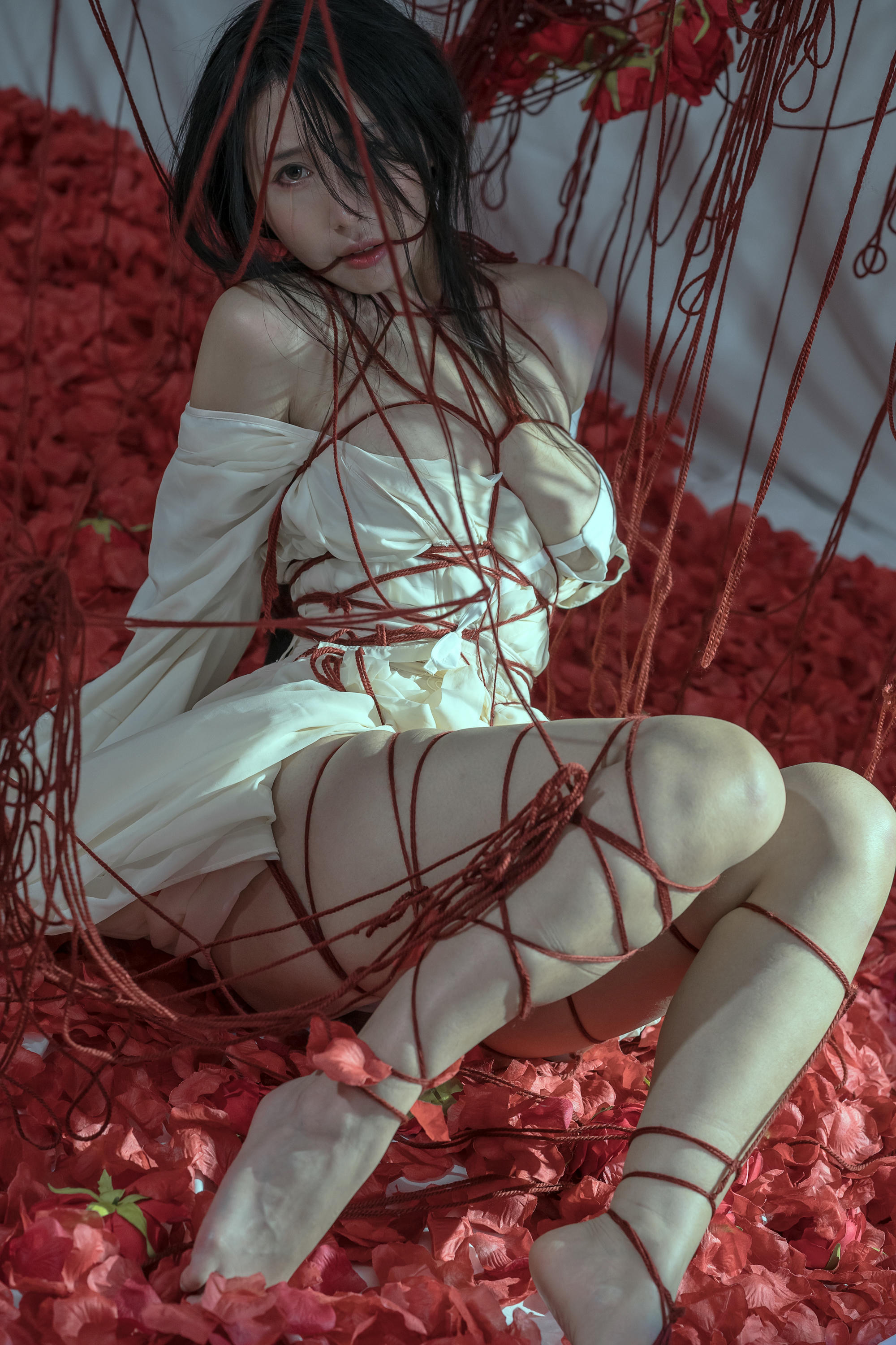 云溪溪 NO.022 奶桃 囚鸟 [64P 768MB]_第3集