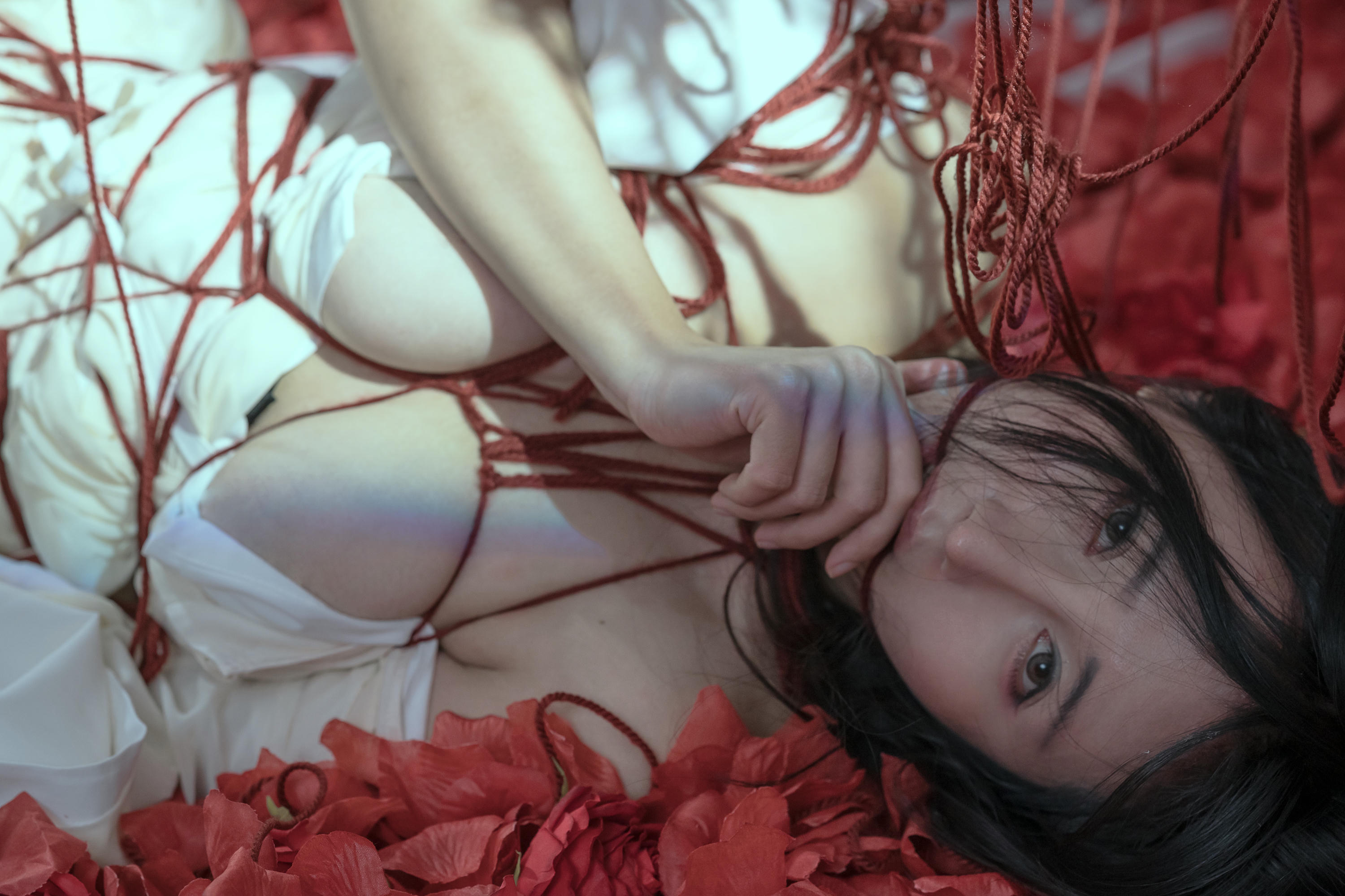 云溪溪 NO.022 奶桃 囚鸟 [64P 768MB]_第4集