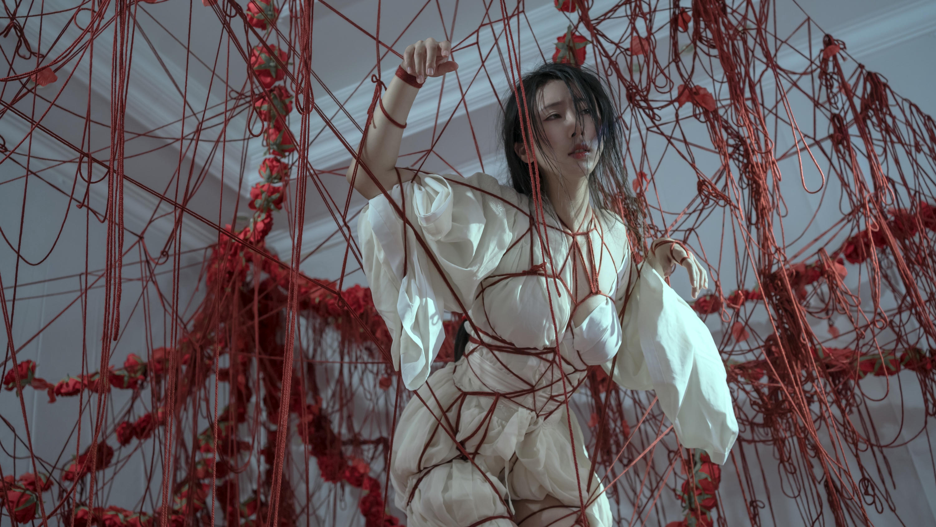 云溪溪 NO.022 奶桃 囚鸟 [64P 768MB]_第4集