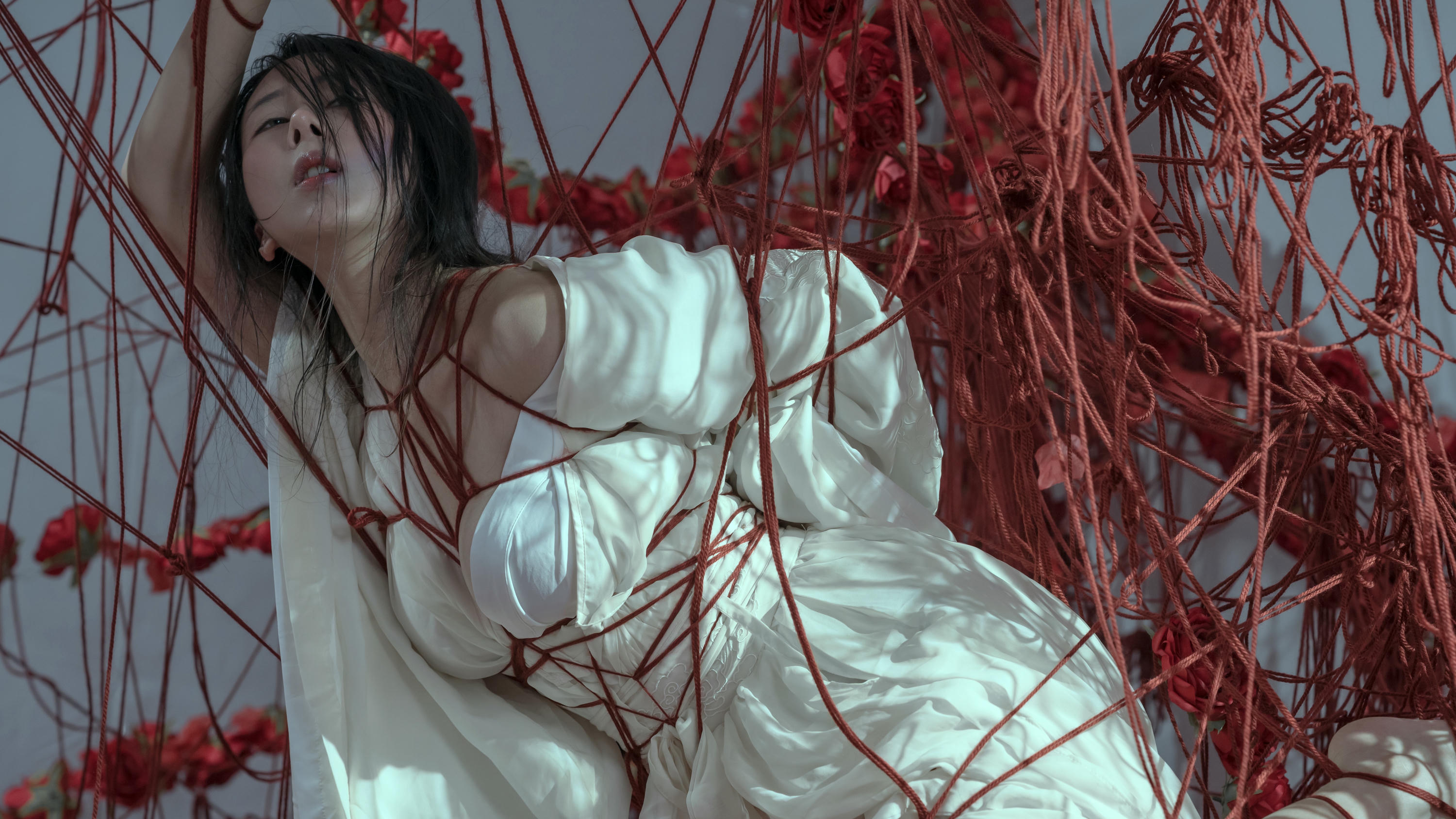 云溪溪 NO.022 奶桃 囚鸟 [64P 768MB]_第1集