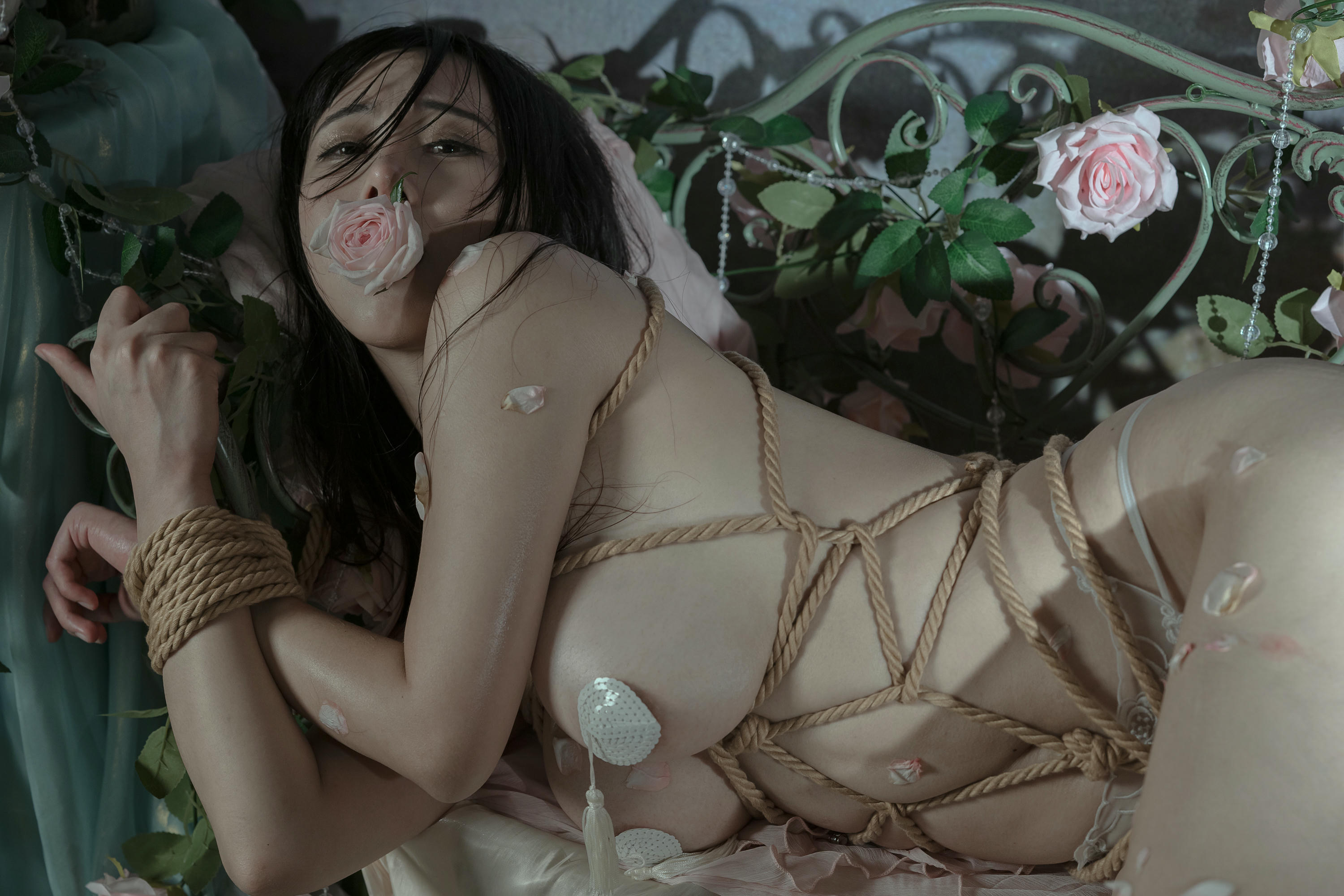 云溪溪 NO.024 奶桃 玫瑰绳艺 [50P1V-933MB]_第2集