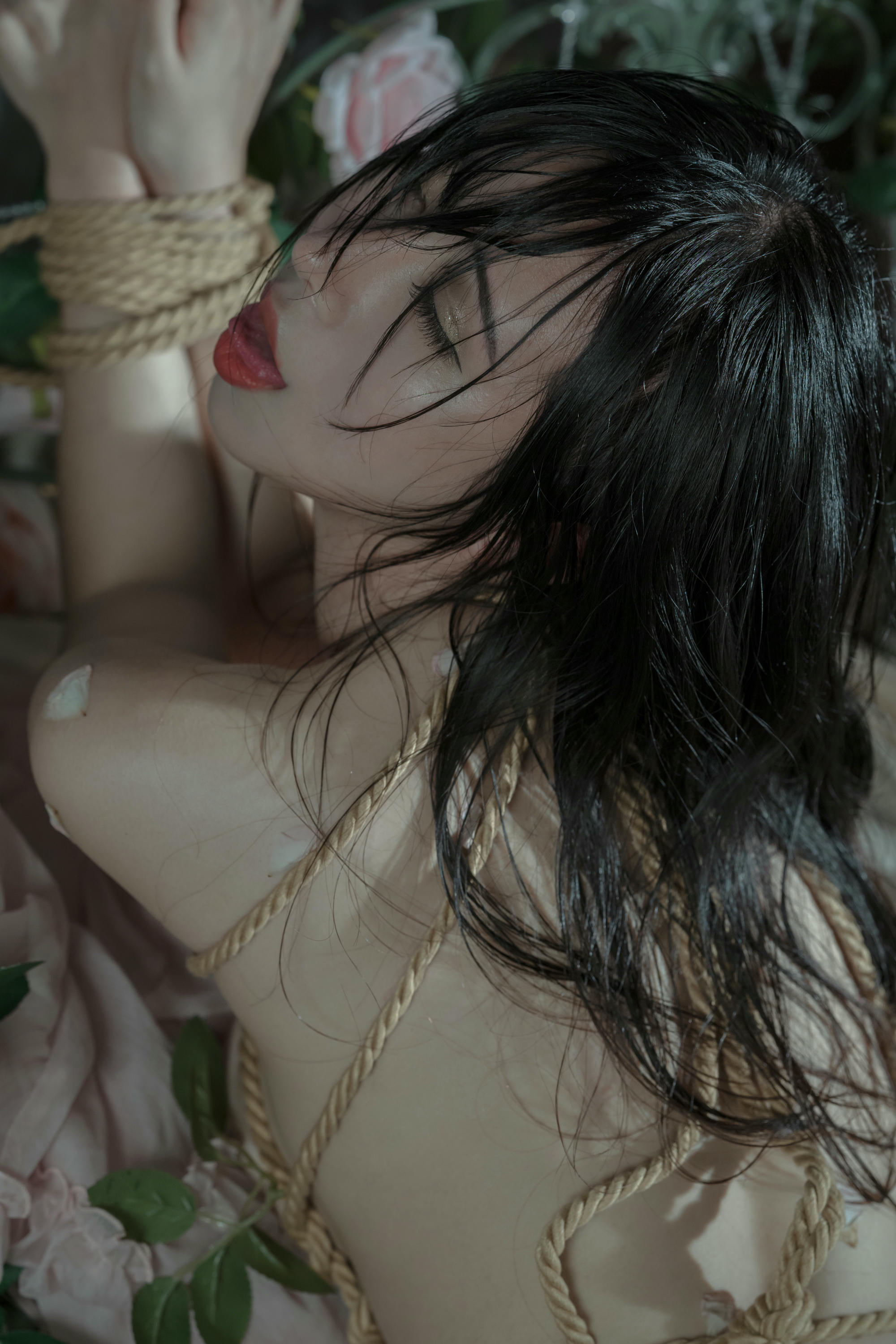 云溪溪 NO.024 奶桃 玫瑰绳艺 [50P1V-933MB]_第3集