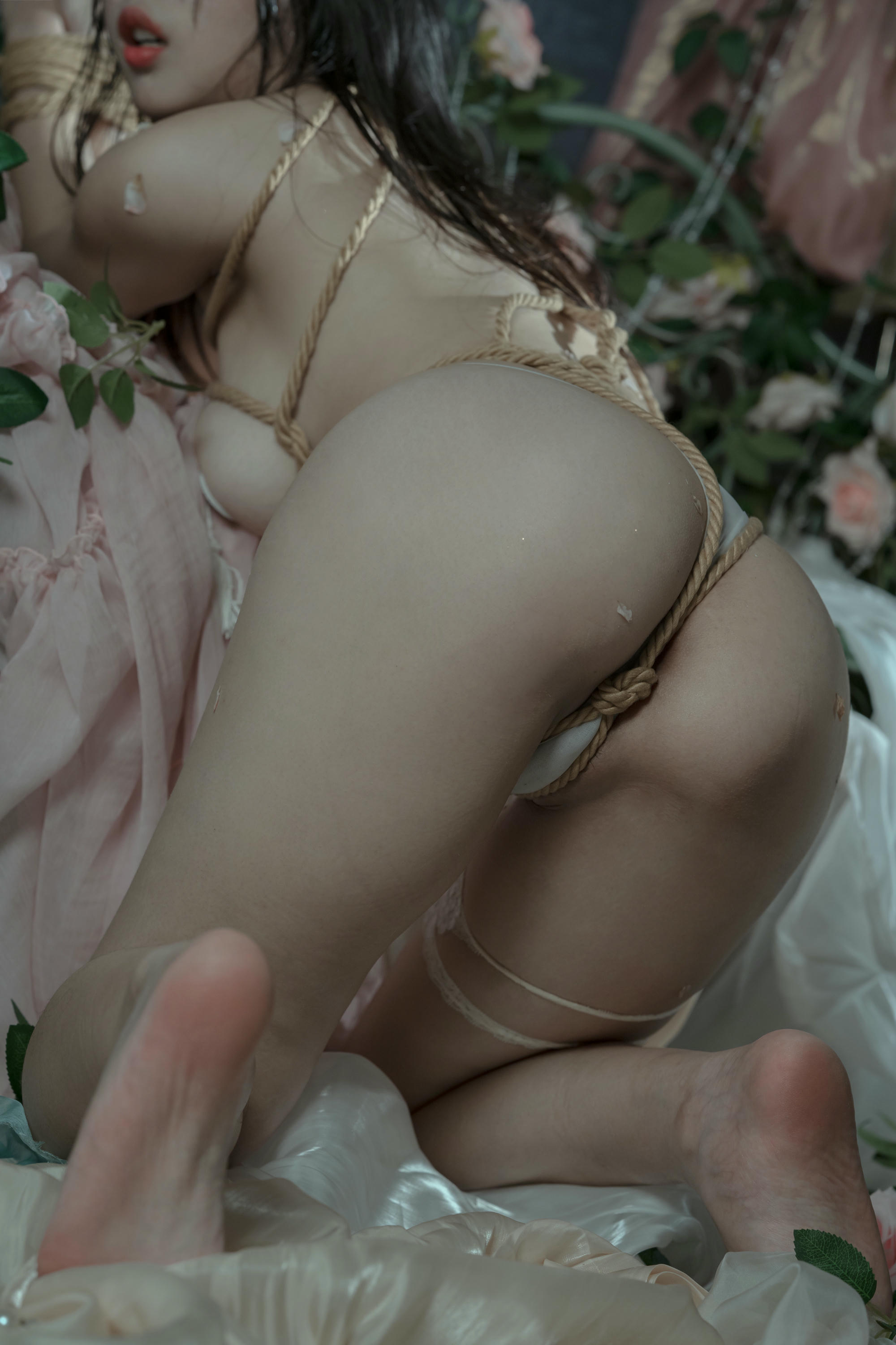 云溪溪 NO.024 奶桃 玫瑰绳艺 [50P1V-933MB]_第3集