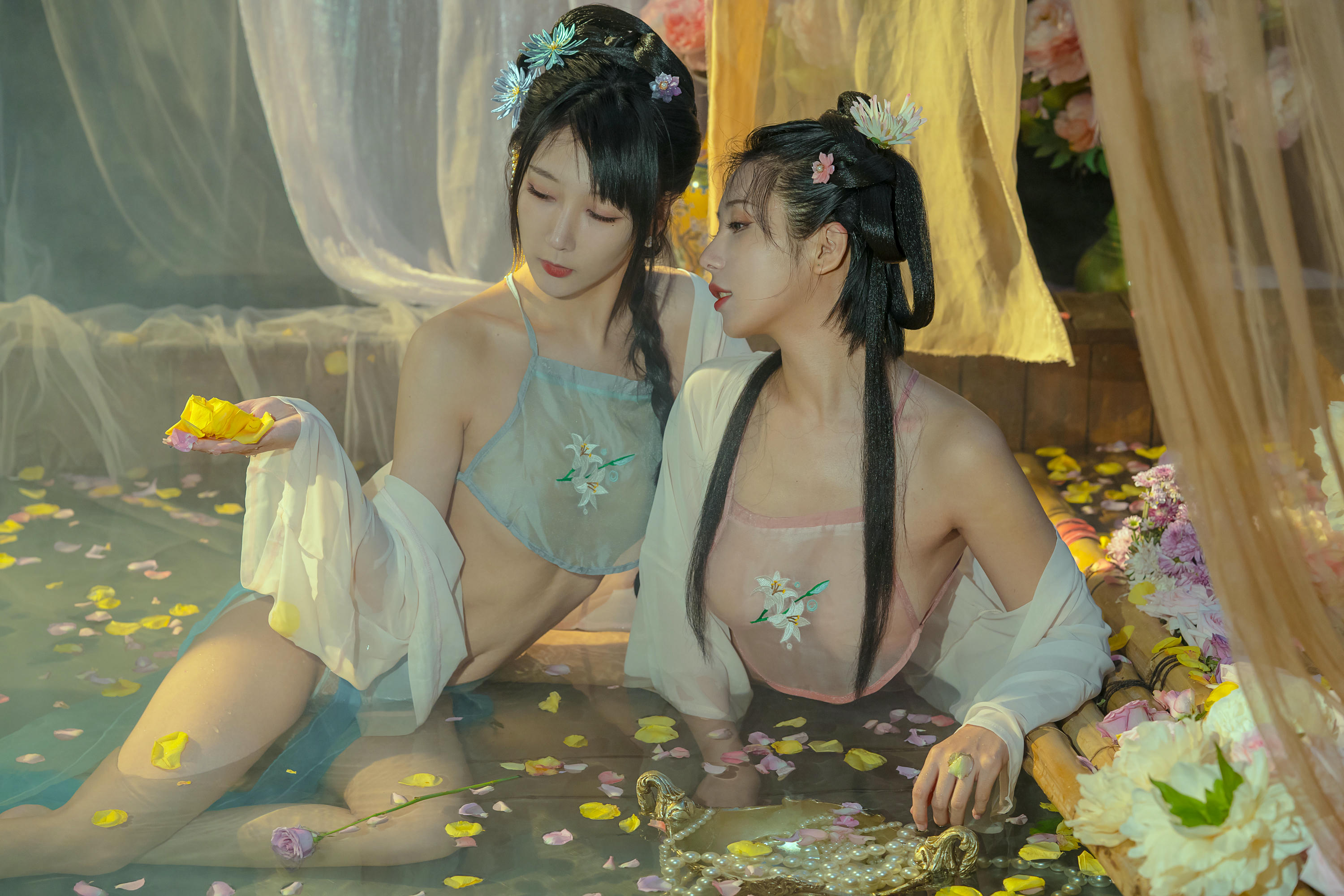 云溪溪 NO.025 奶桃桃 水池 [42P1V-1.38GB]_第1集