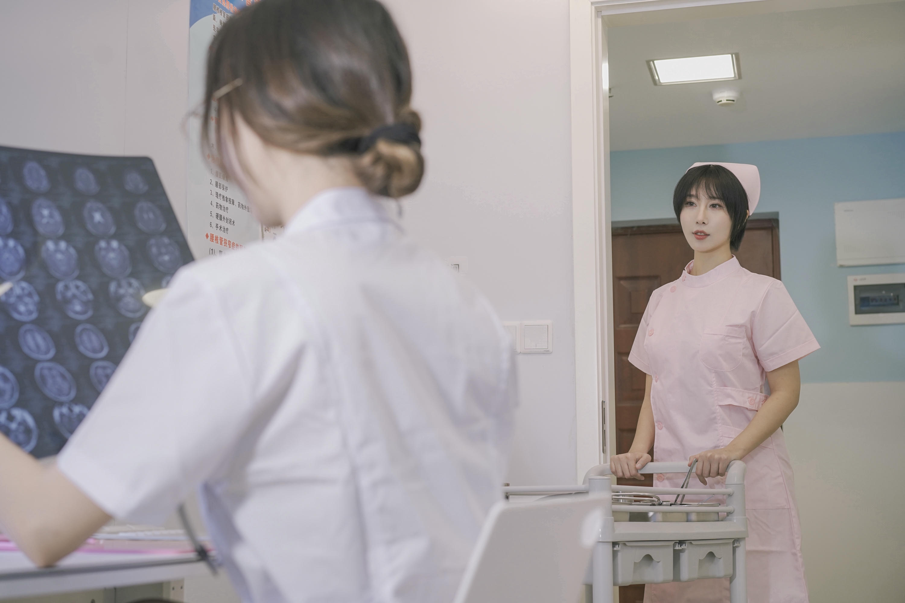 云溪溪 NO.034 &奶桃桃 N47医护 [80P+1V 1.20GB]_第1集