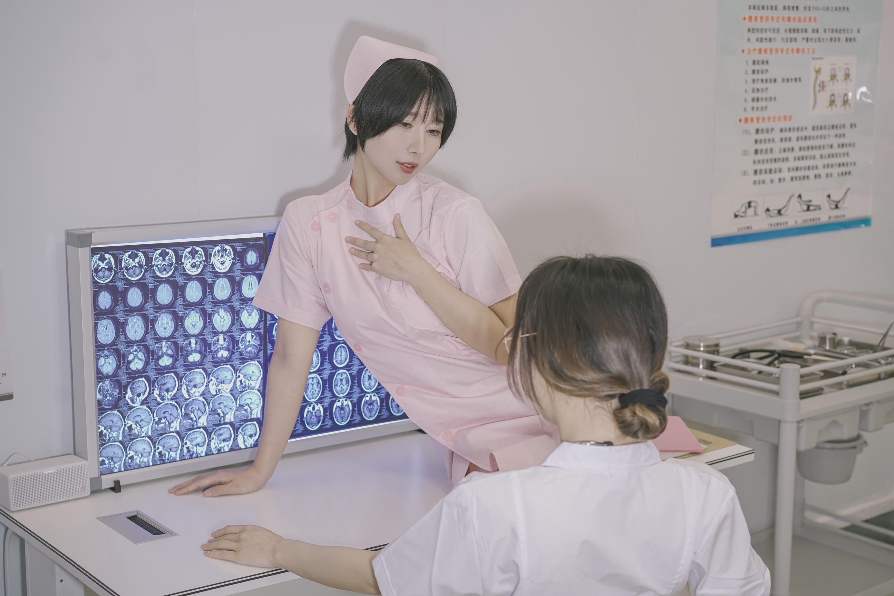 云溪溪 NO.034 &奶桃桃 N47医护 [80P+1V 1.20GB]_第1集