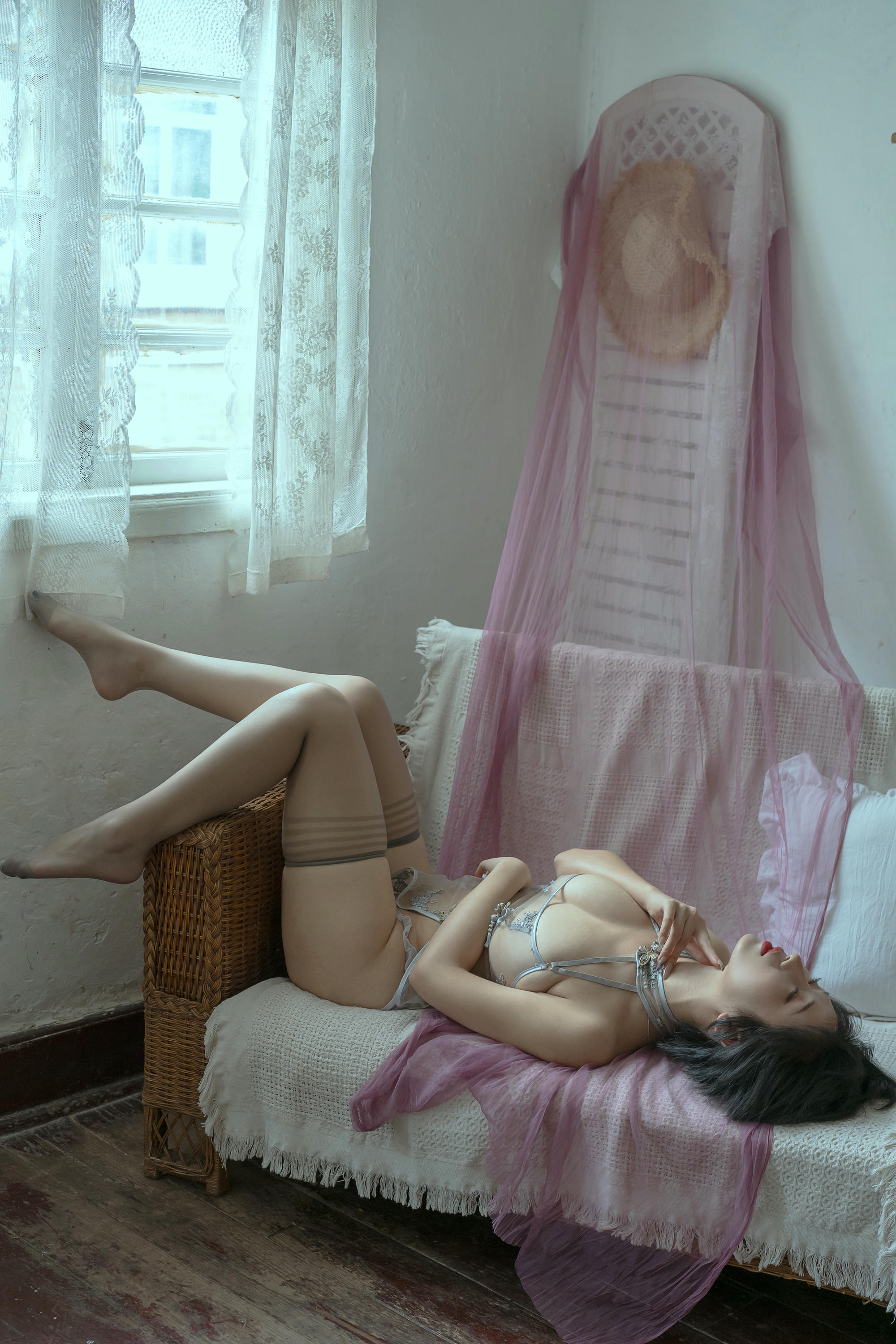 云溪溪 NO.043 奶桃 暧昧 [70P1V1.12GB]_第3集