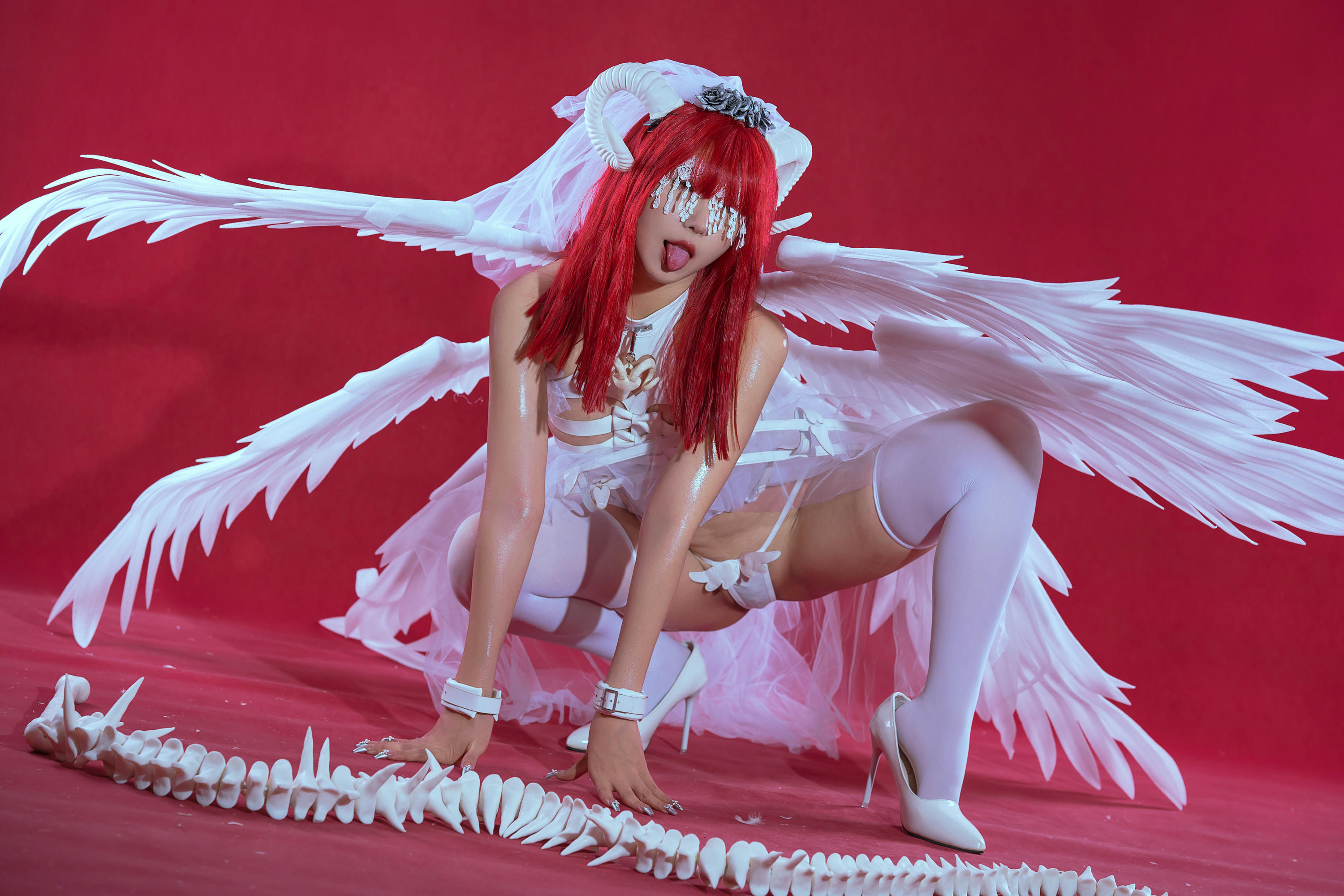 云溪溪 NO.061 火锅味的奶桃桃 萝斯莉莉斯 六翼炽天使 [24P／240MB]_第1集