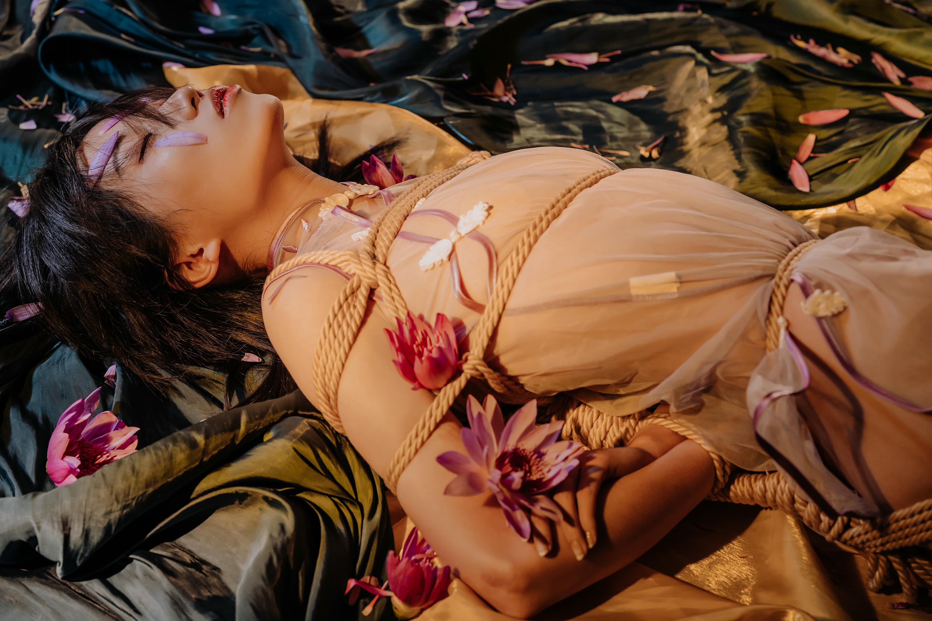 云溪溪 NO.007 花与绳 [58P-612MB]_第2集