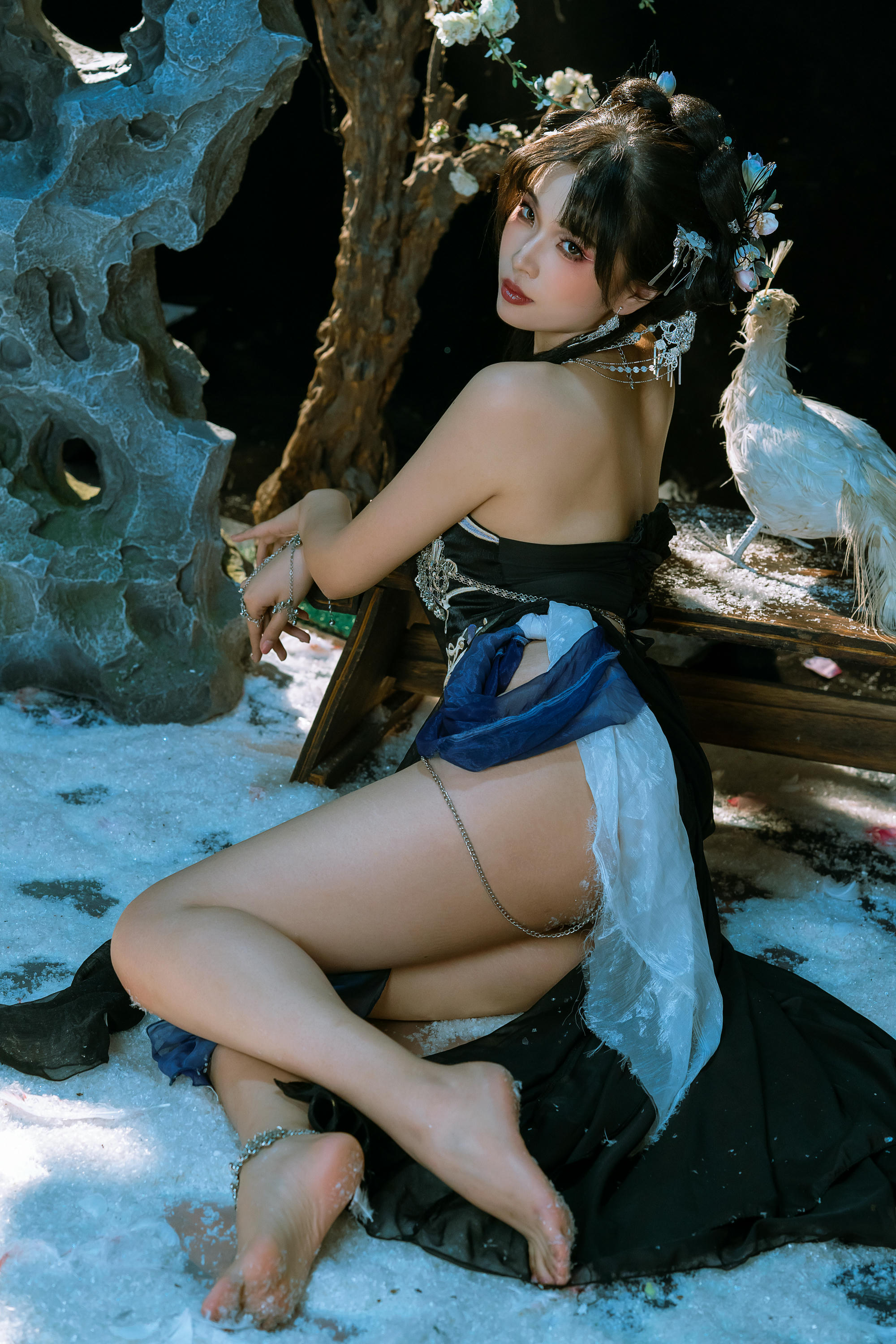 云溪溪 NO.091 奶桃桃&轩萧学姐 苗疆少女 [24P1V 403MB]_第1集