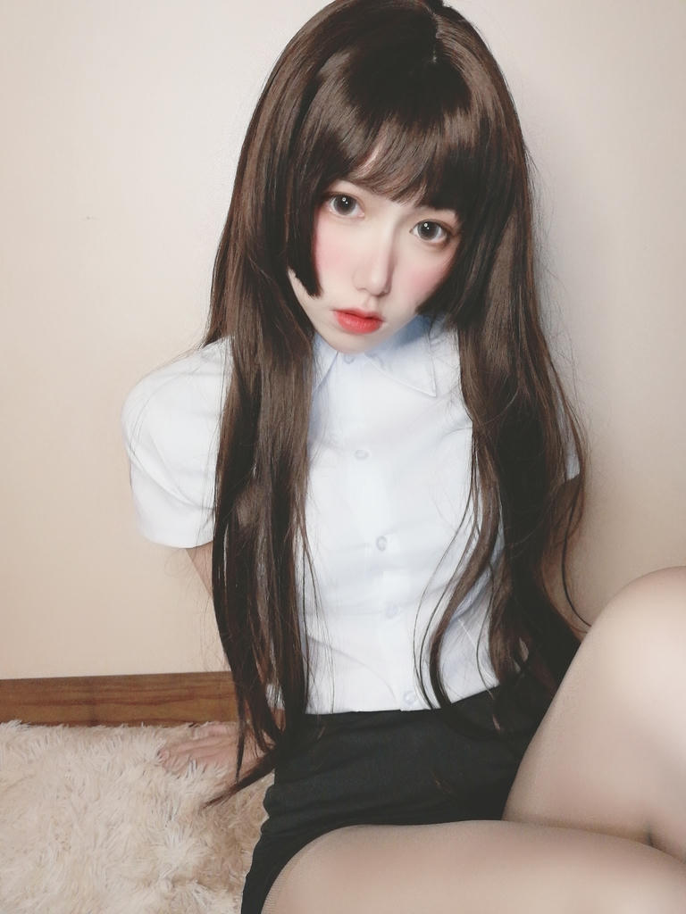 芋圆侑子 NO.010 醉酒小秘书 [53P4V-92MB]_第1集