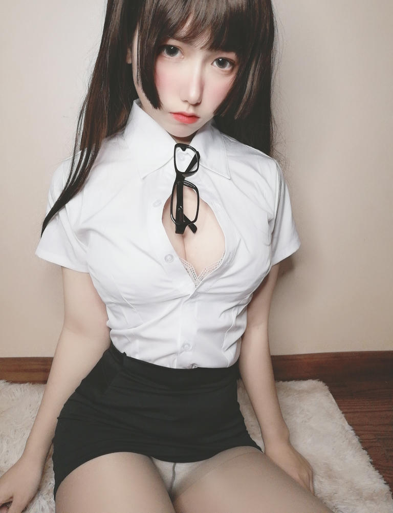 芋圆侑子 NO.010 醉酒小秘书 [53P4V-92MB]_第1集