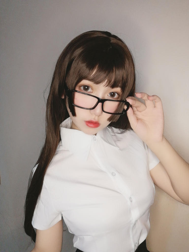 芋圆侑子 NO.010 醉酒小秘书 [53P4V-92MB]_第2集