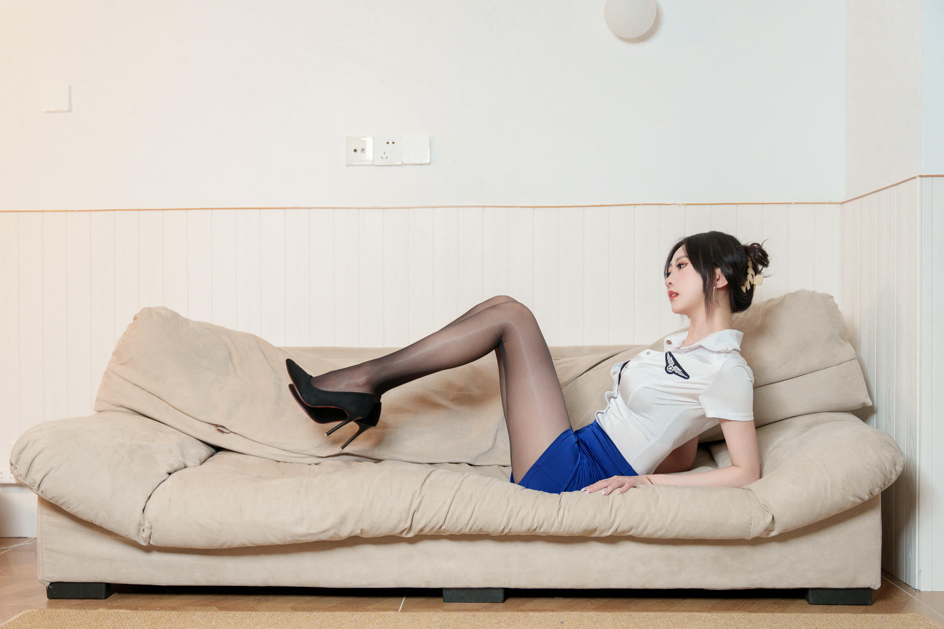 芋圆侑子 NO.026 油亮空姐[33P-4V-1.15G]_第1集