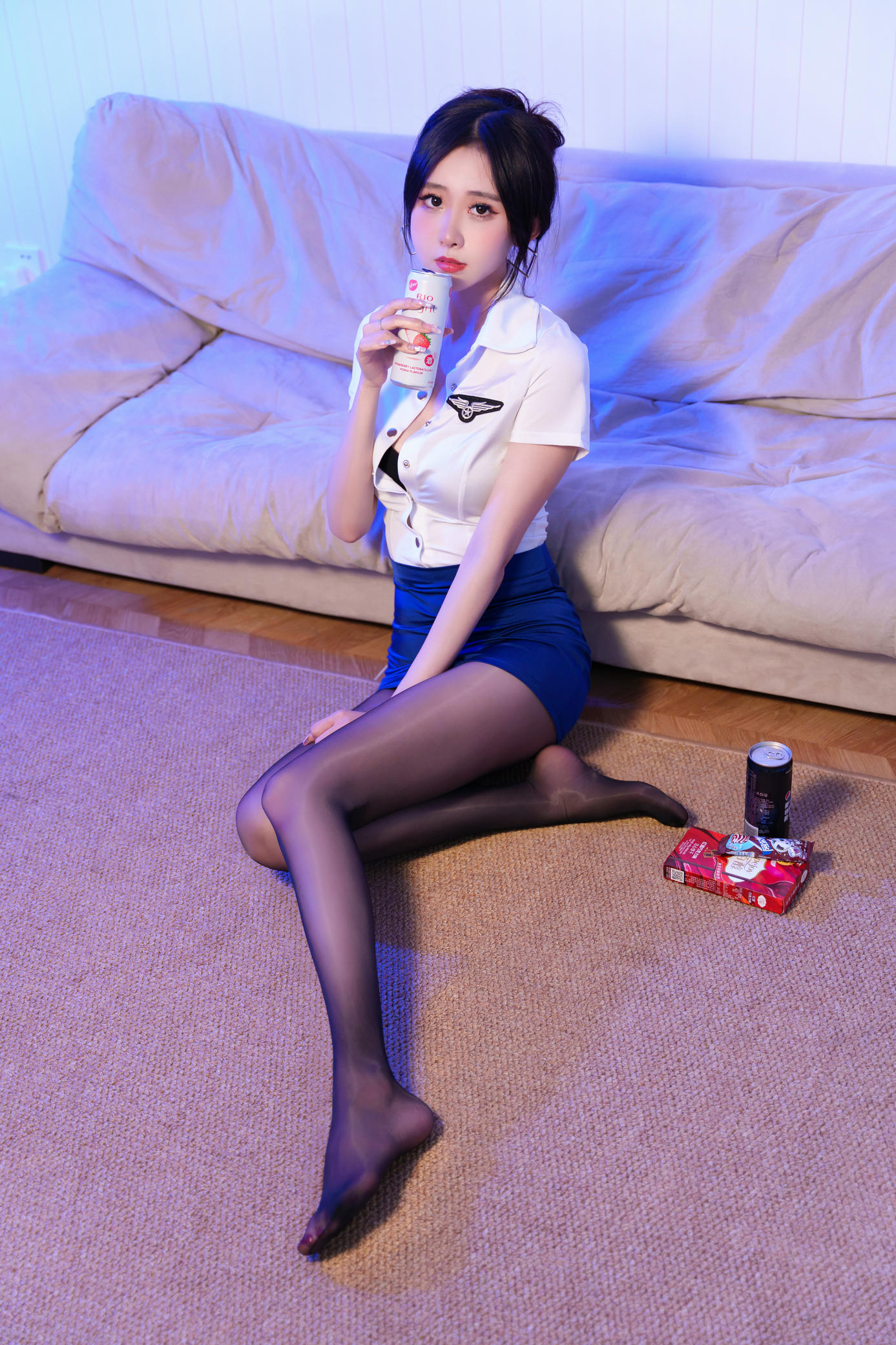 芋圆侑子 NO.026 油亮空姐[33P-4V-1.15G]_第2集