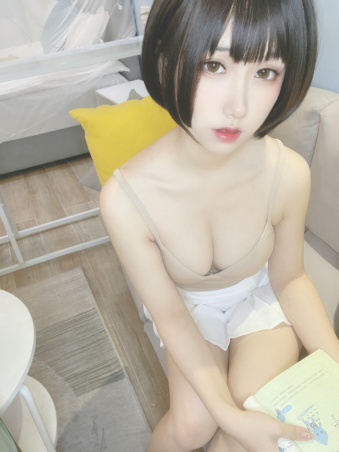 芋圆侑子 NO.002 邻家姐姐 [225P20V-859MB]-邻家姐姐 纯图112p_第1集