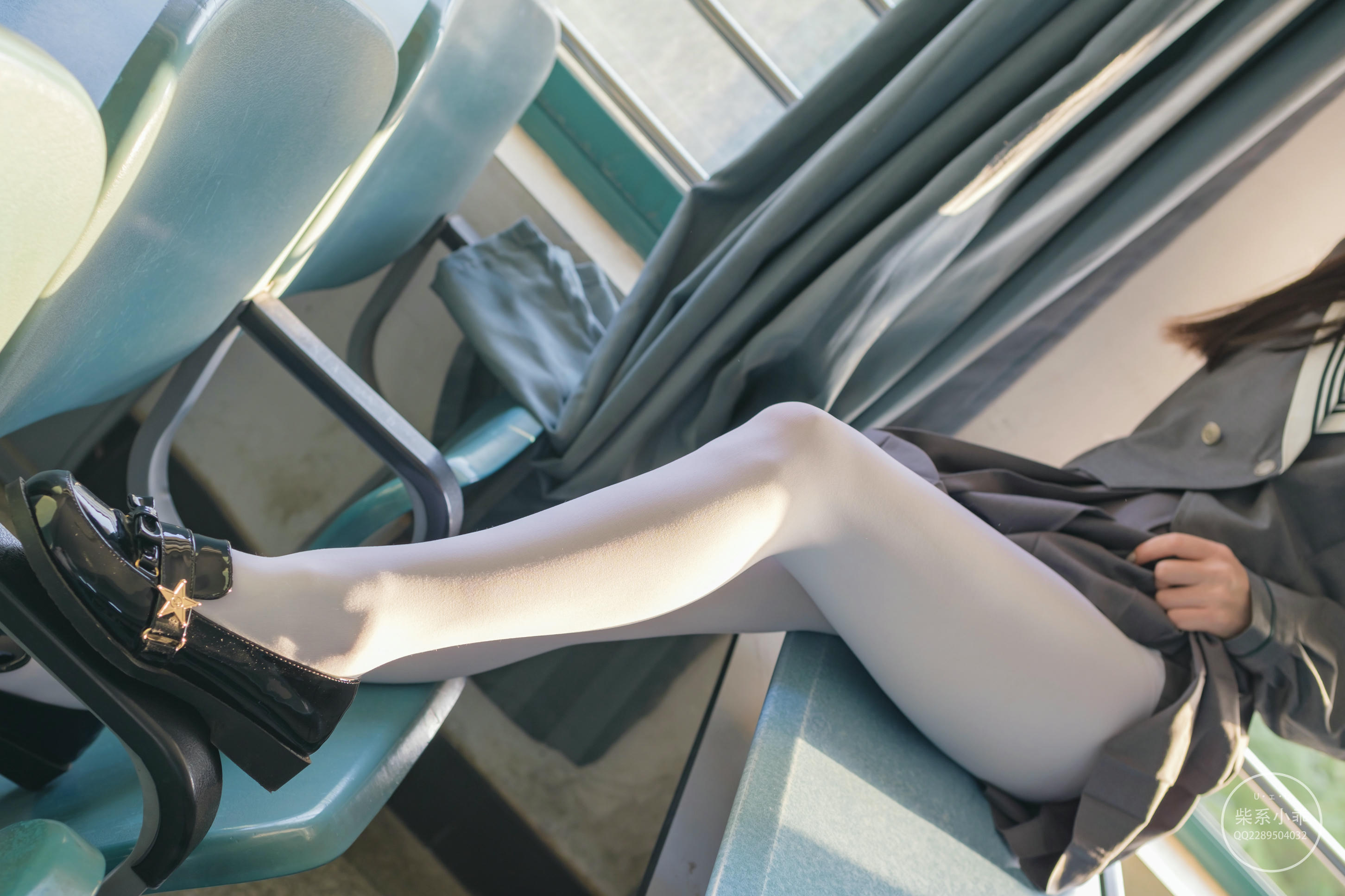 稚乖画册 NO.014 夜夜 教室 [63P1V-595MB]_第1集