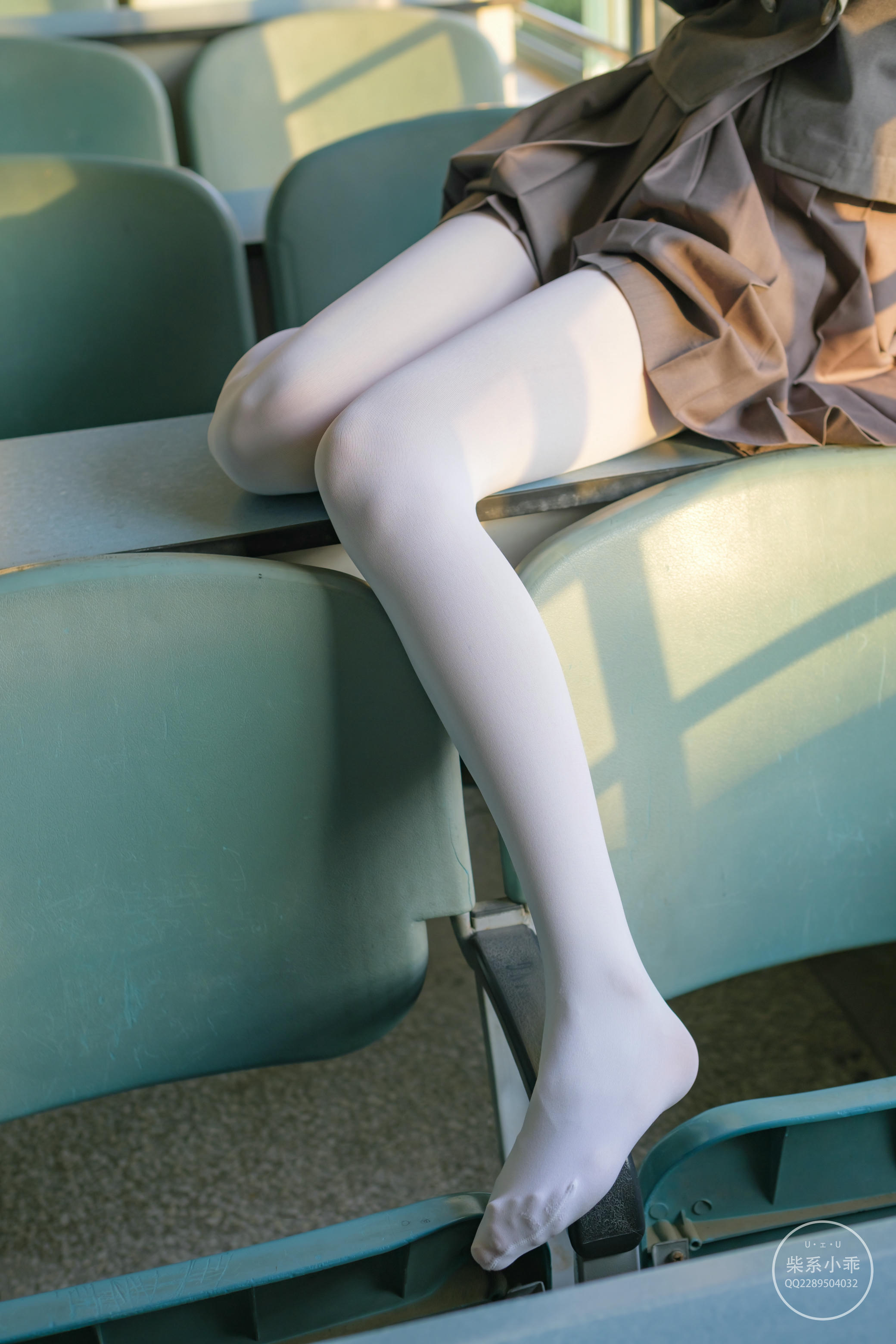 稚乖画册 NO.014 夜夜 教室 [63P1V-595MB]_第3集