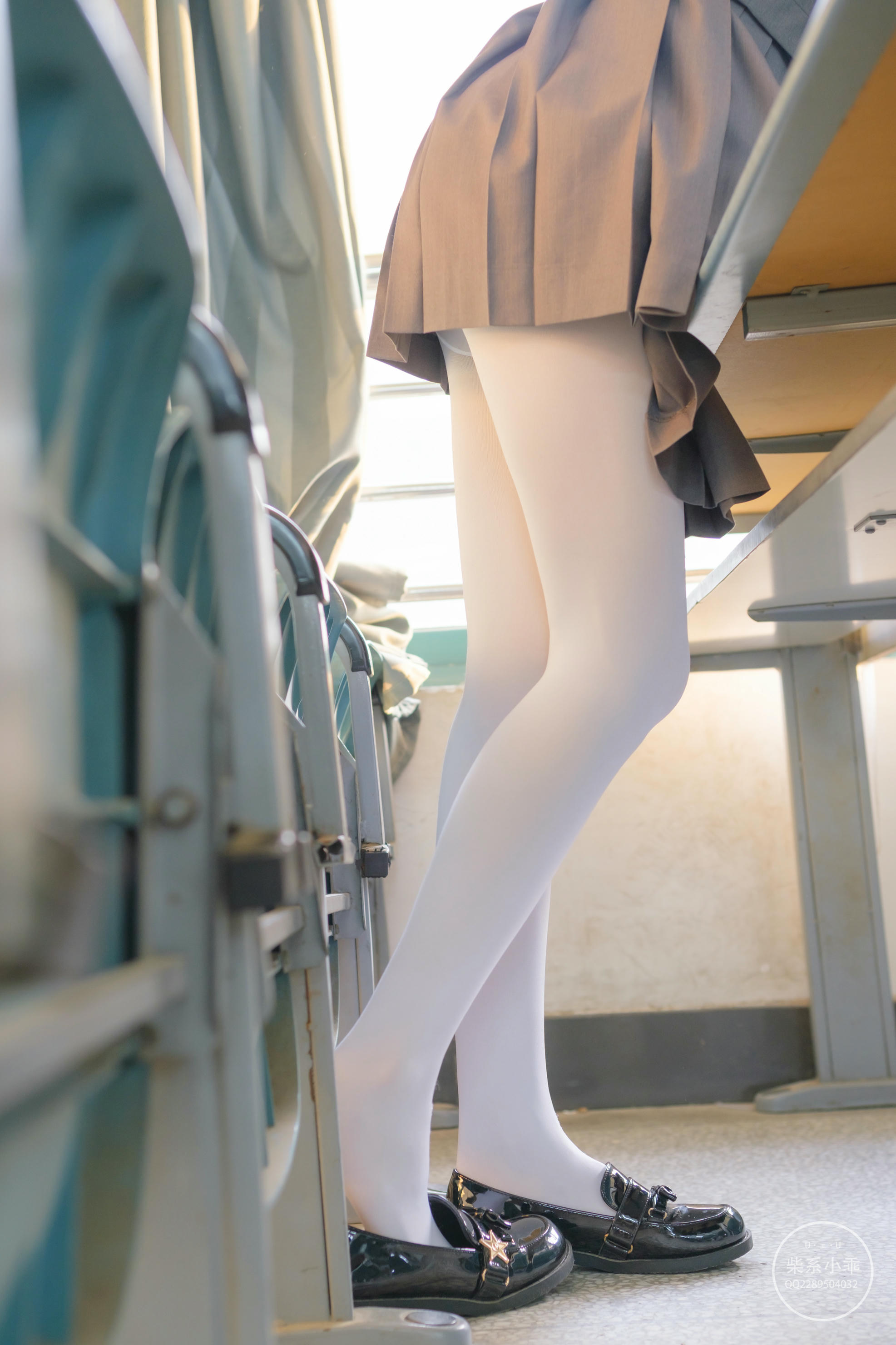 稚乖画册 NO.014 夜夜 教室 [63P1V-595MB]_第3集