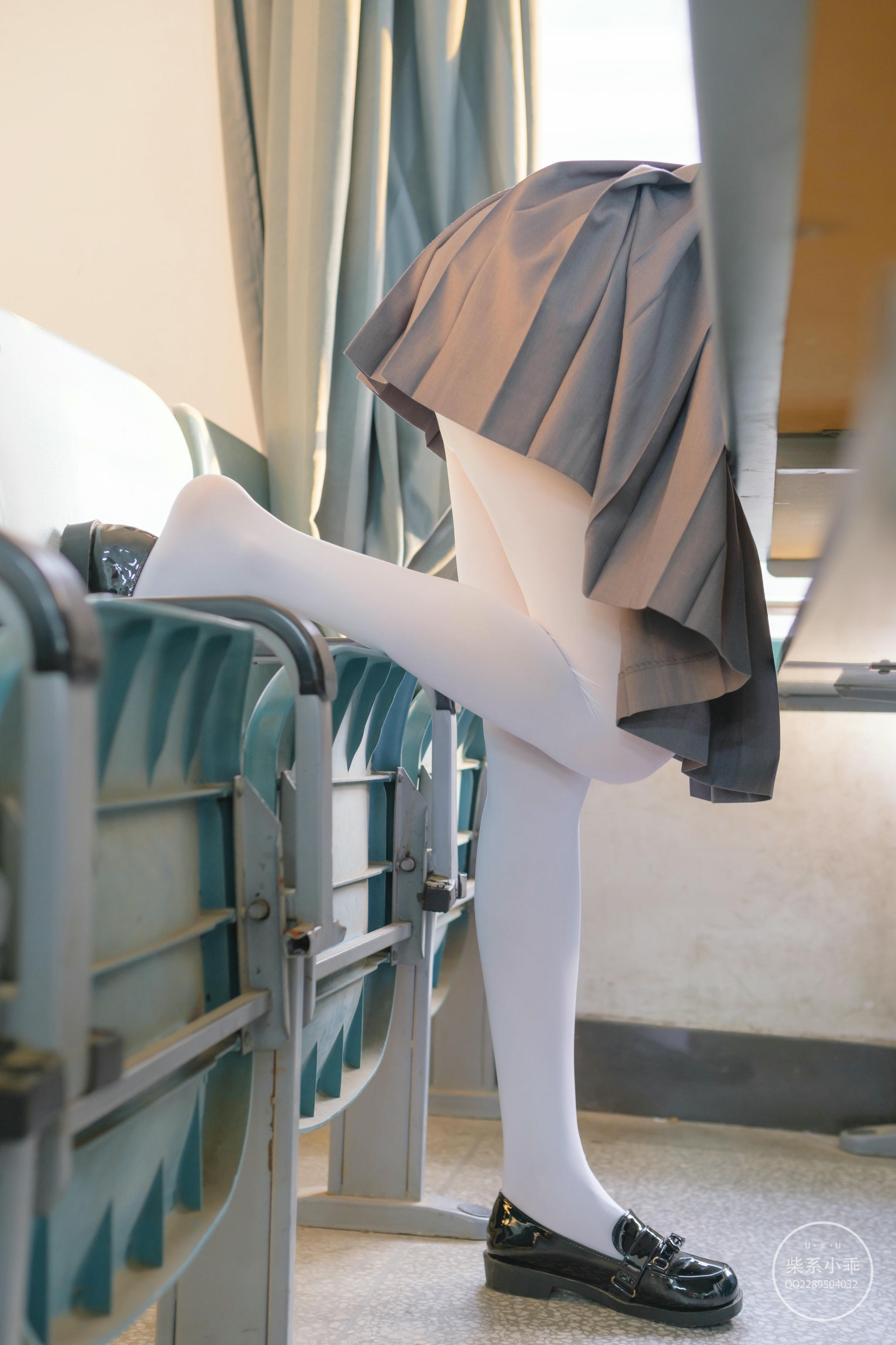 稚乖画册 NO.014 夜夜 教室 [63P1V-595MB]_第3集