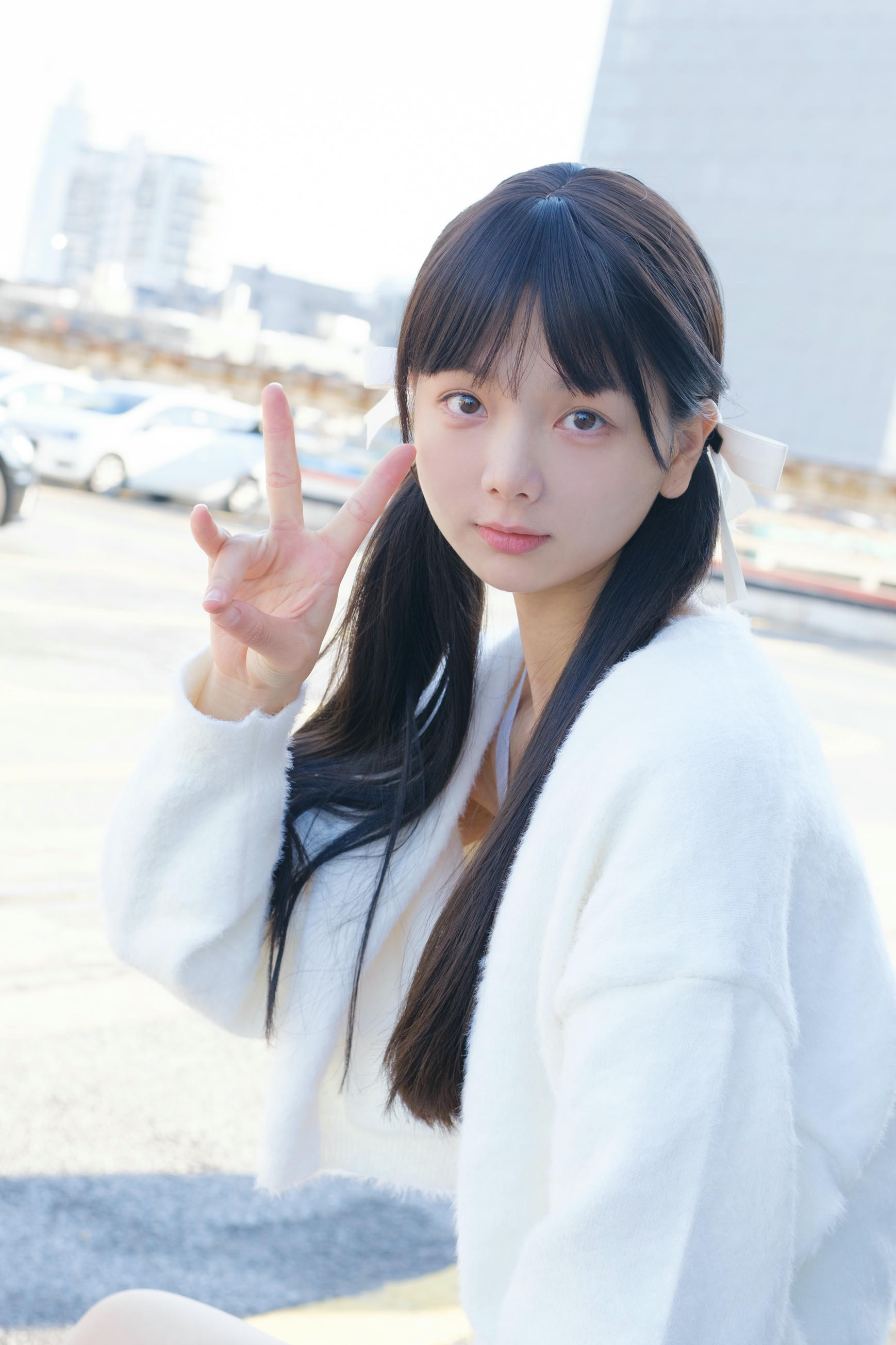 稚乖画册 NO.016 晴空05 夜夜 天台停车场肉丝 [83P1V 4.68GB]_第1集