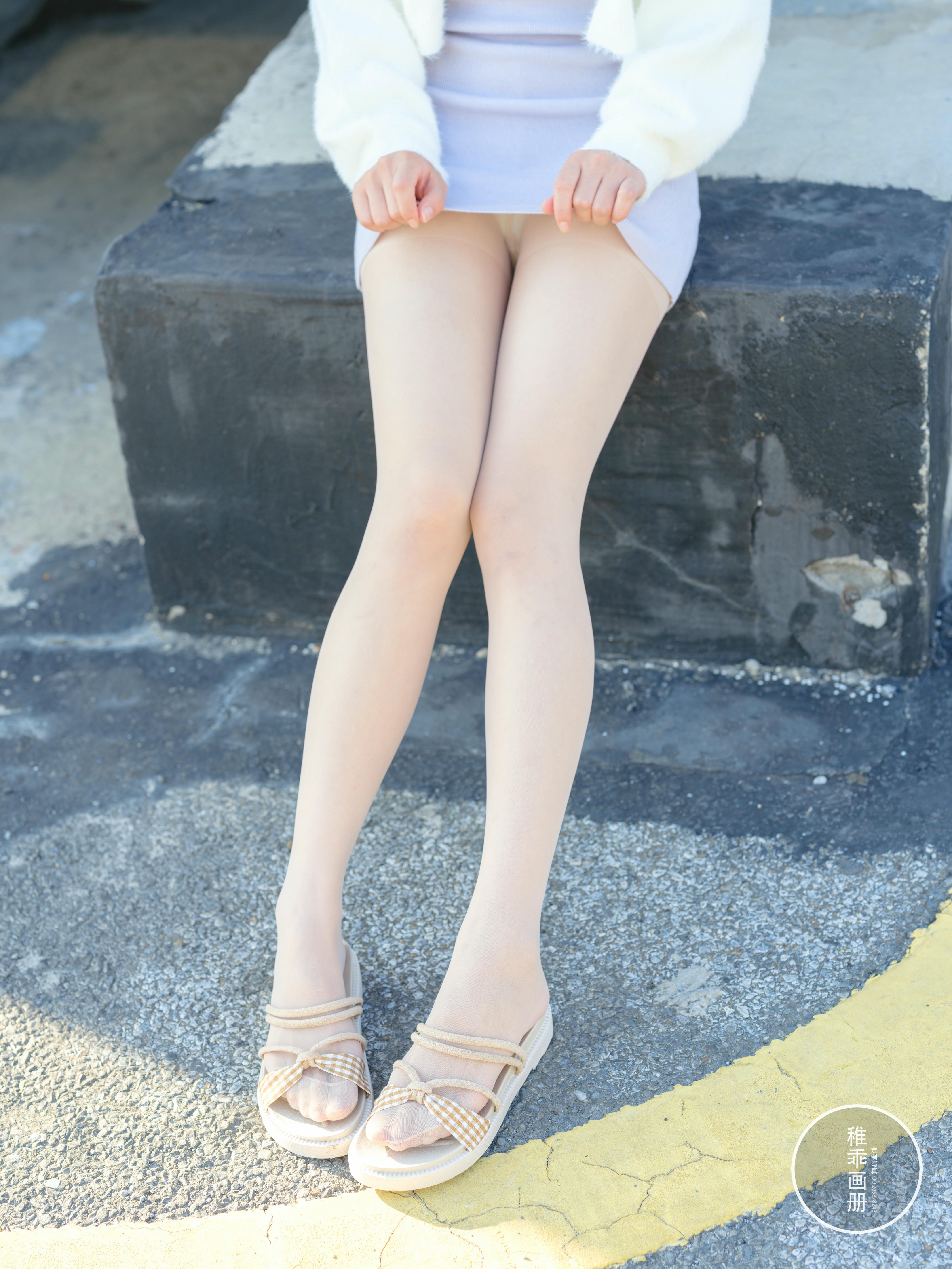 稚乖画册 NO.016 晴空05 夜夜 天台停车场肉丝 [83P1V 4.68GB]_第1集