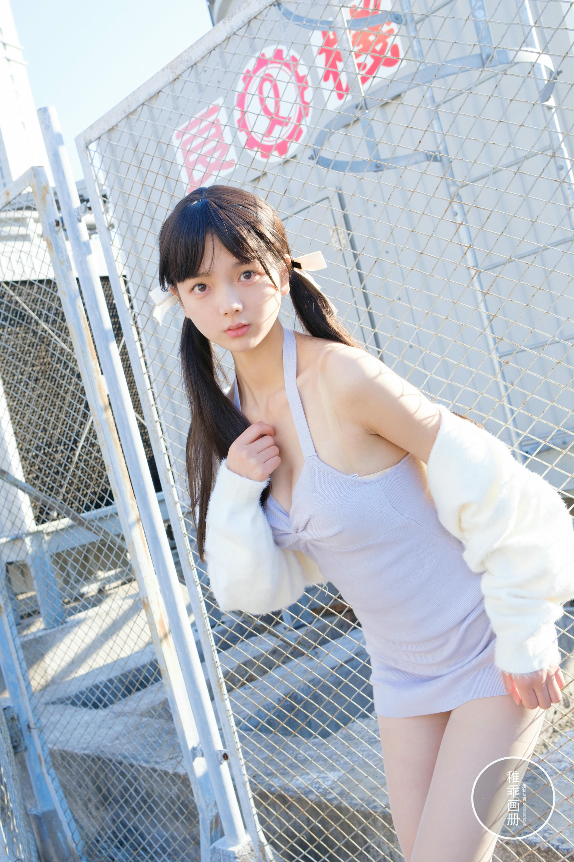 稚乖画册 NO.016 晴空05 夜夜 天台停车场肉丝 [83P1V 4.68GB]_第1集