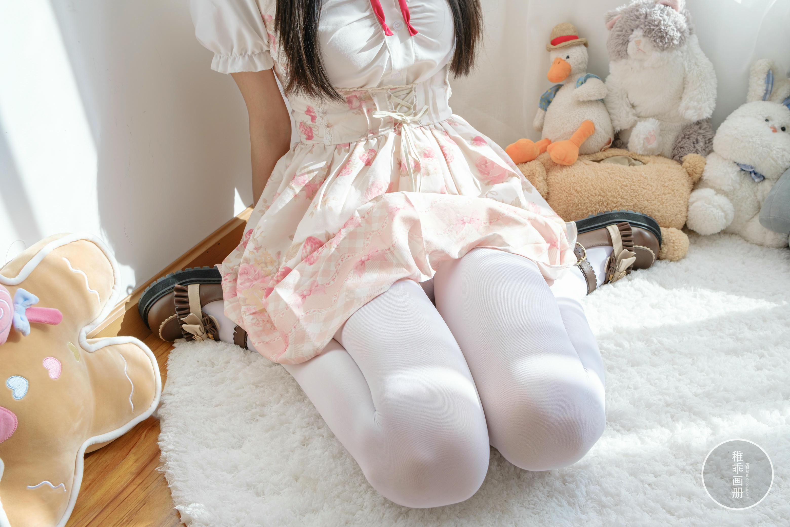 稚乖画册 NO.018 晴空 07 夜夜 白丝JK 一亿像素 [81P1V-3.22GB]_第1集