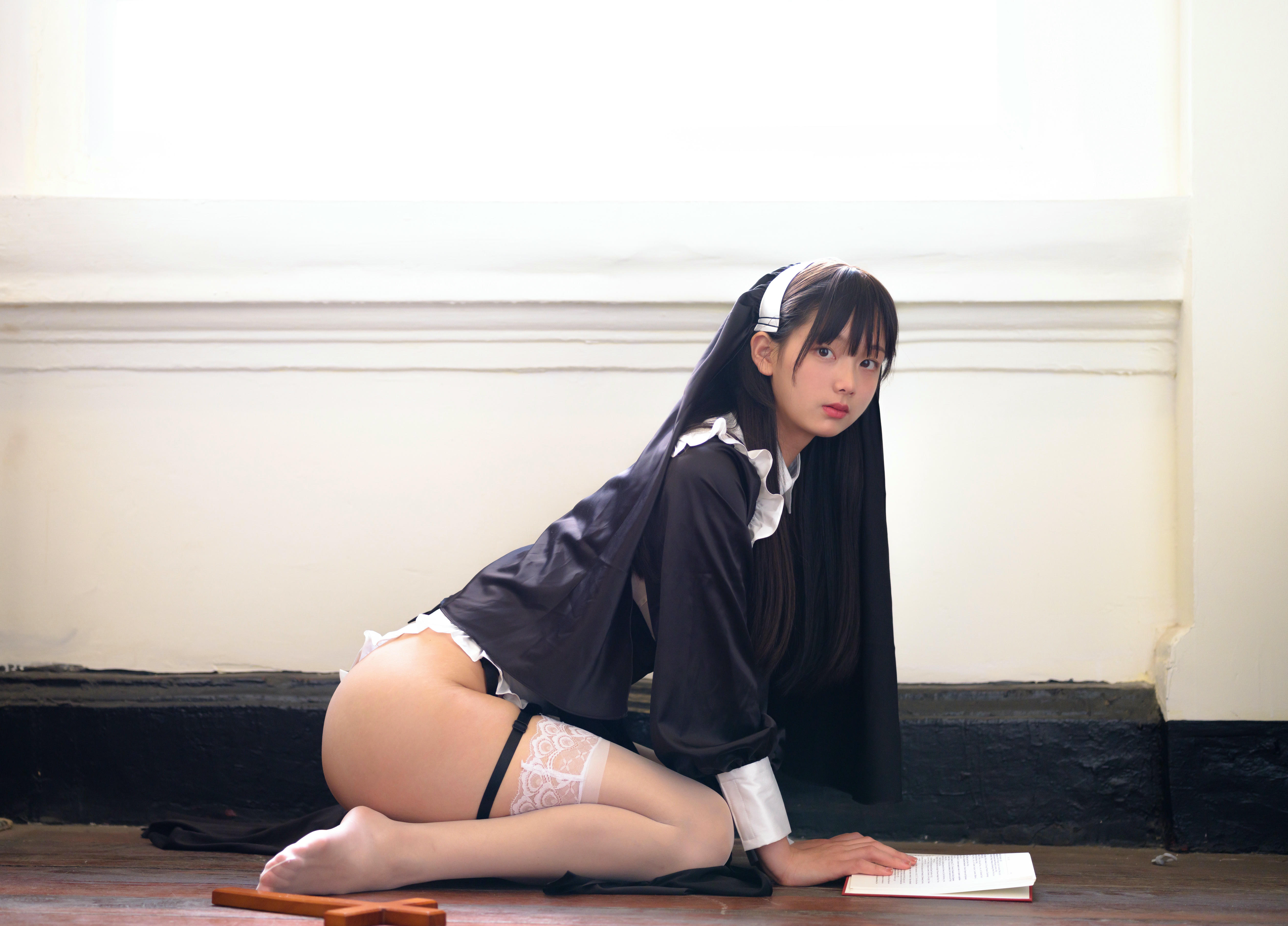 稚乖画册 NO.021 赤西夜夜 修女 [88P1V-6G]_第1集