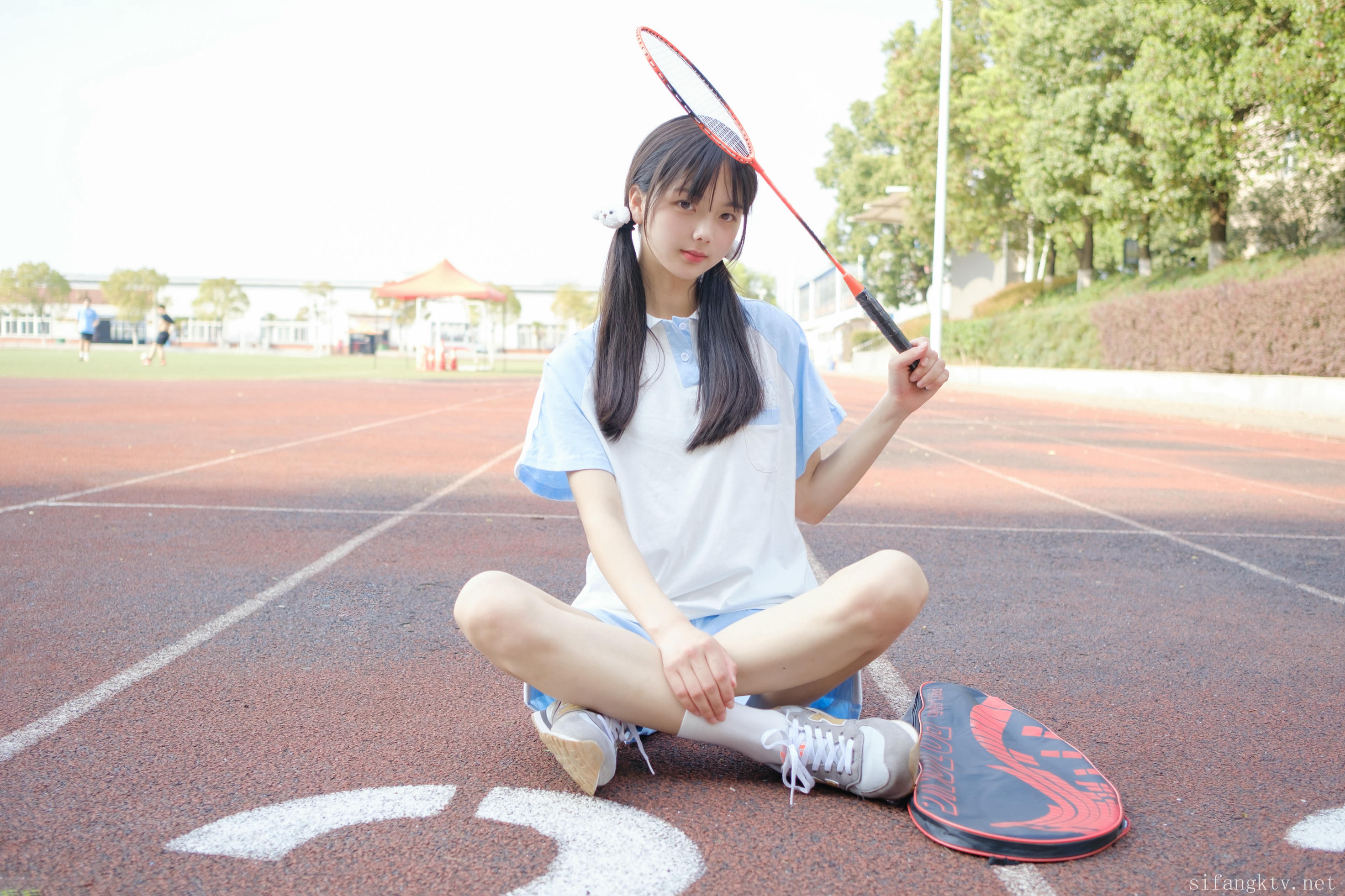 稚乖画册 NO.022 夜夜 运动服 [83P2V-2.31G]_第1集