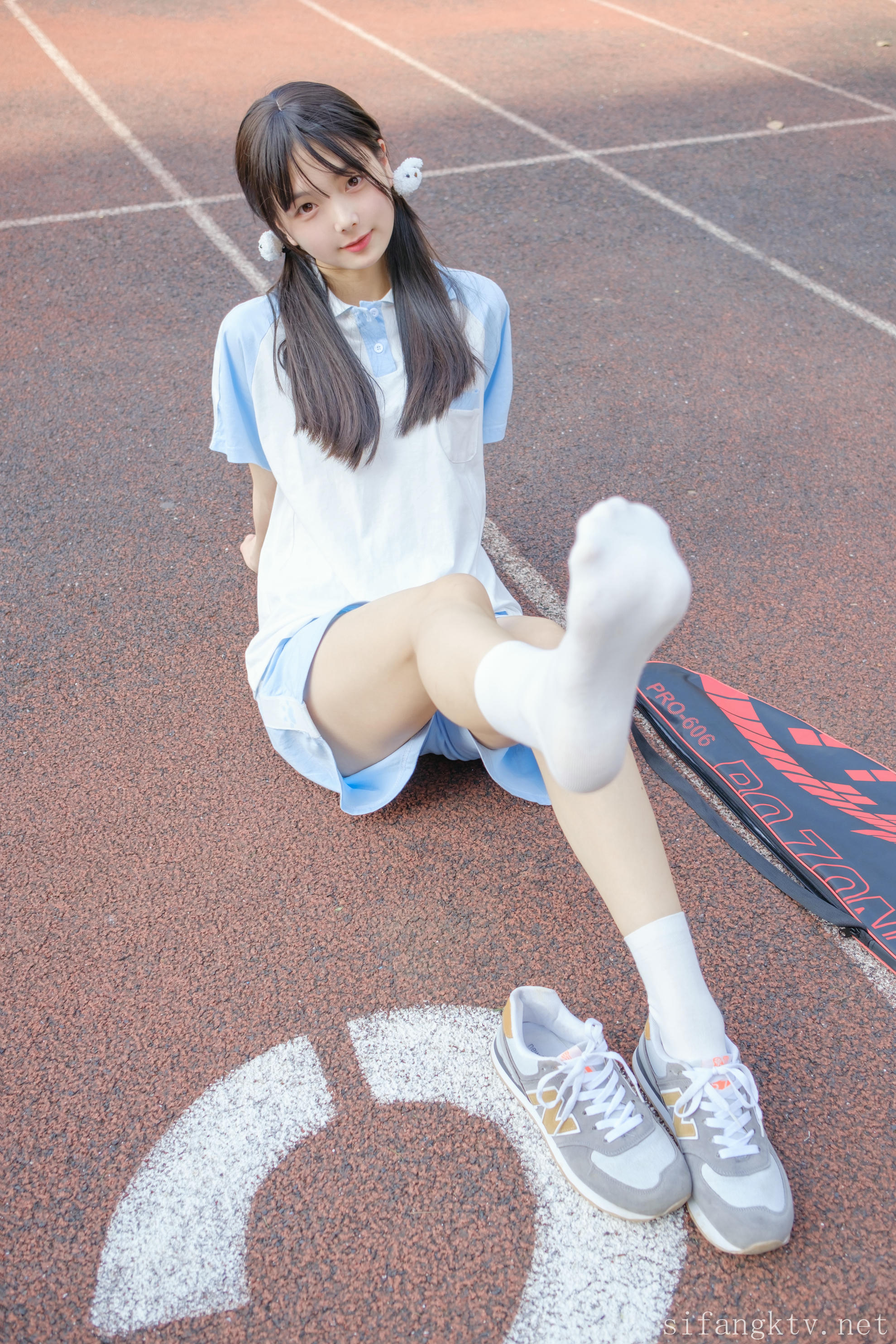 稚乖画册 NO.022 夜夜 运动服 [83P2V-2.31G]_第1集