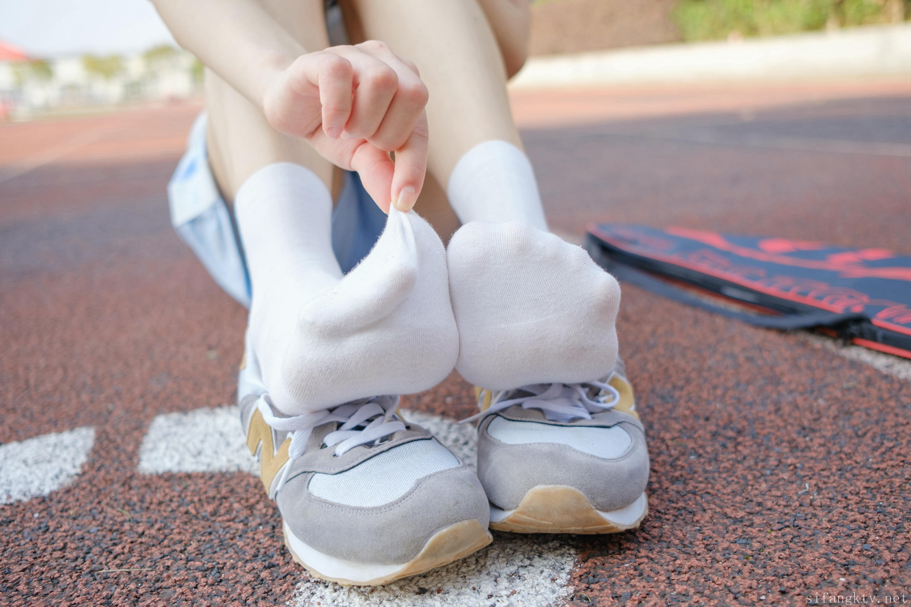 稚乖画册 NO.022 夜夜 运动服 [83P2V-2.31G]_第1集