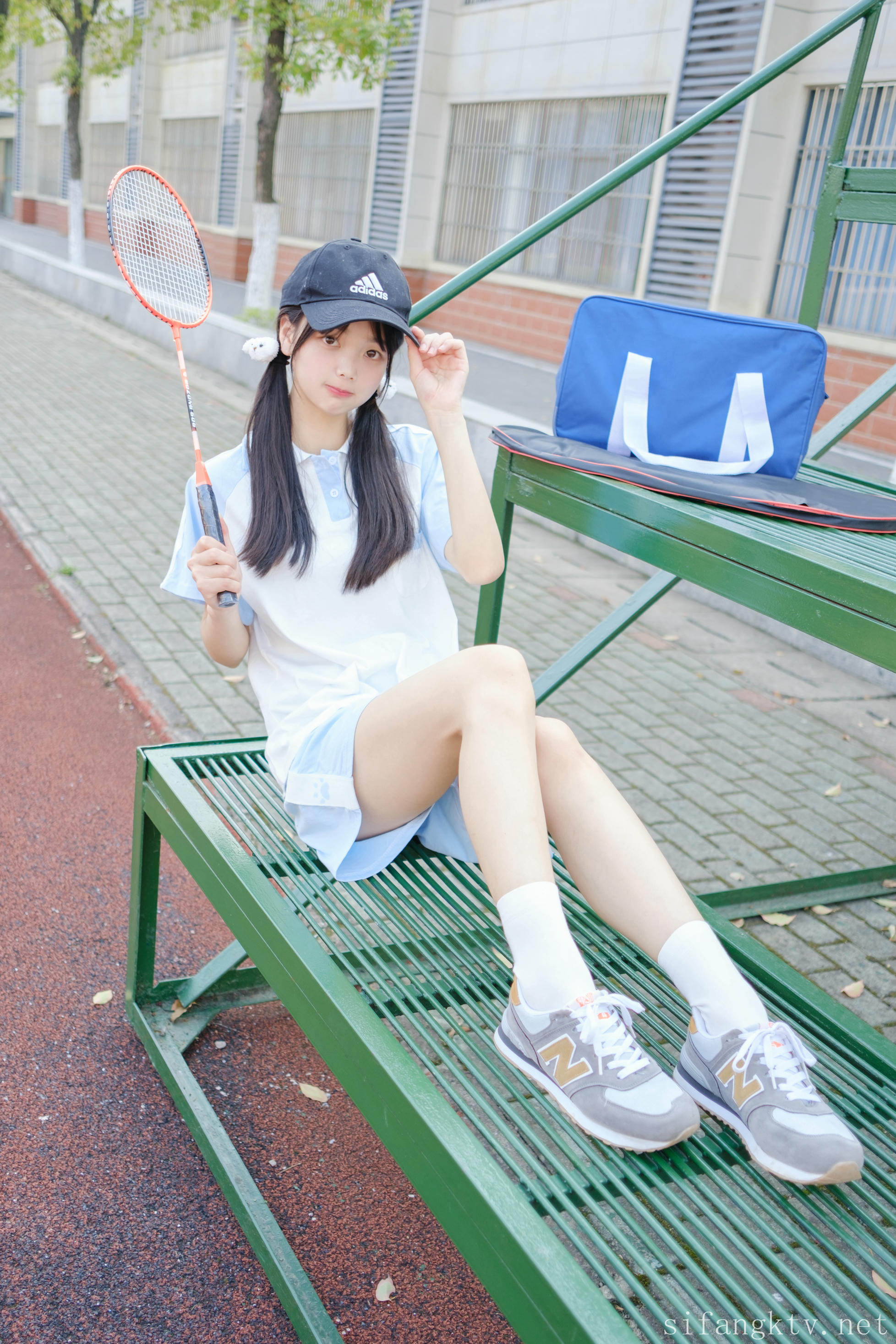 稚乖画册 NO.022 夜夜 运动服 [83P2V-2.31G]_第1集